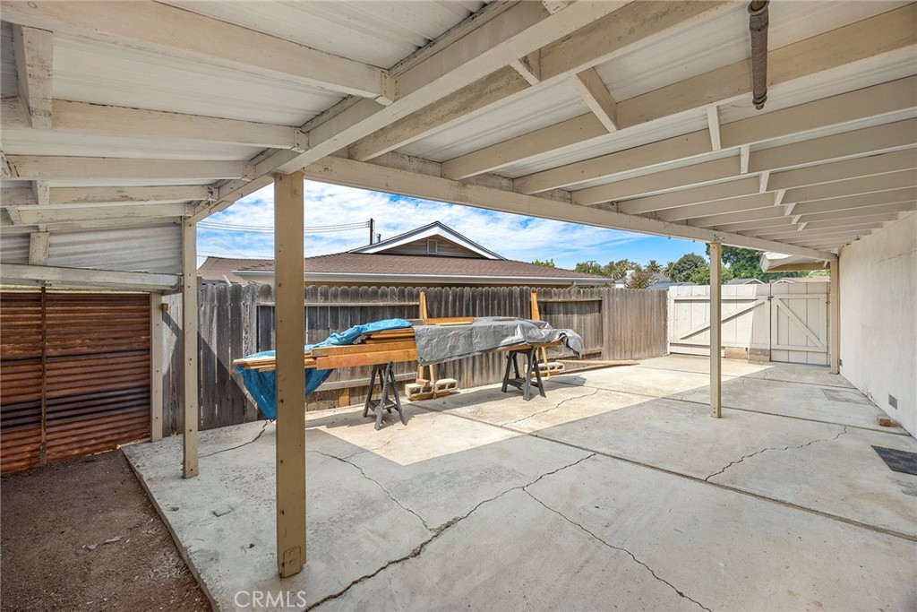 3948 E Lynnwood Avenue