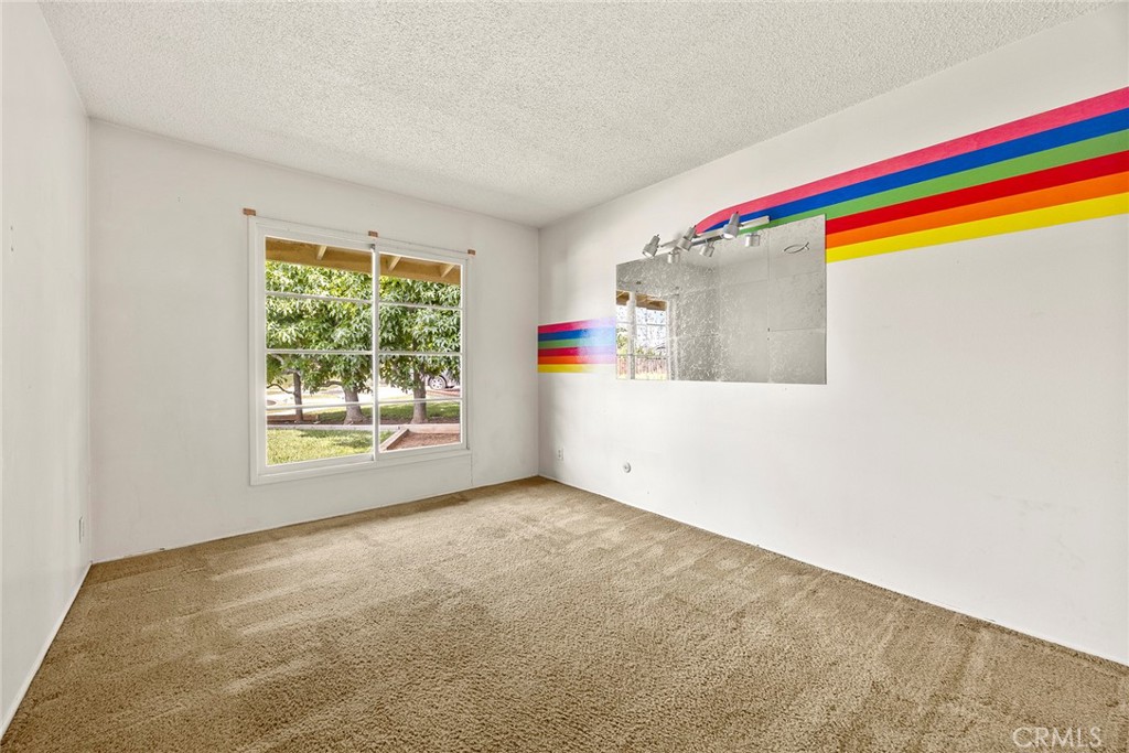 3948 E Lynnwood Avenue