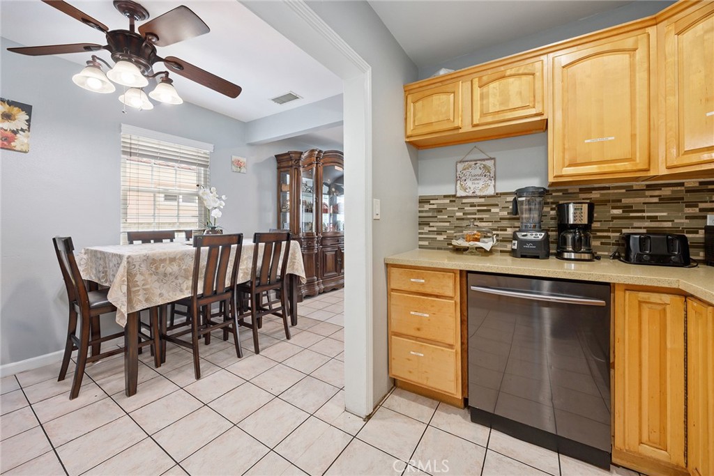 5017 W 118th Place