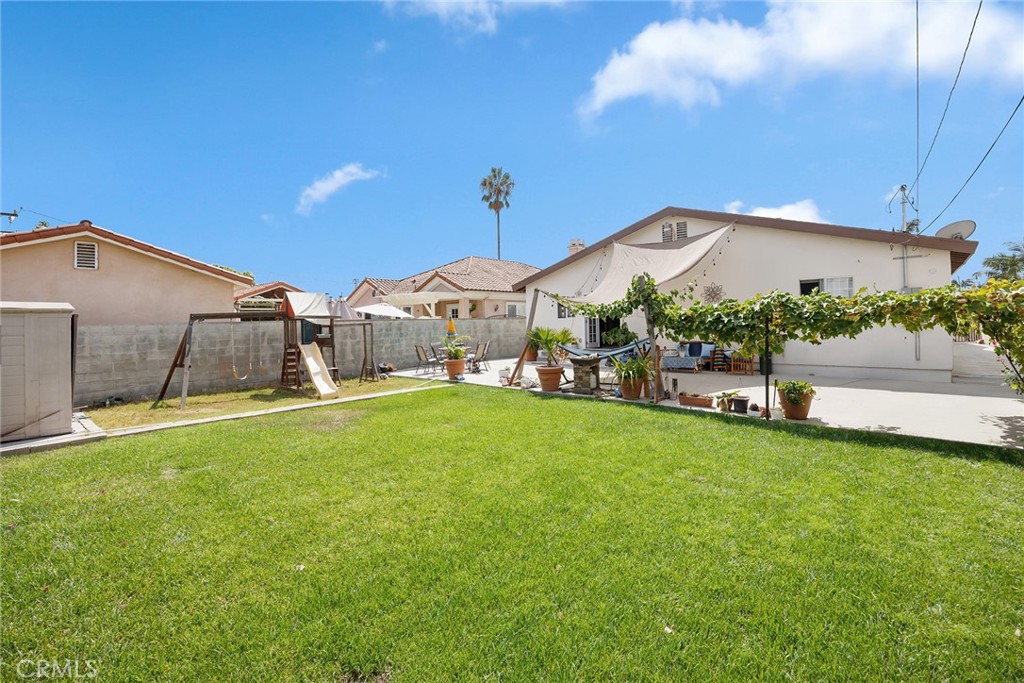 5017 W 118th Place