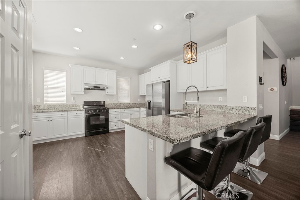 5061 S Centennial
