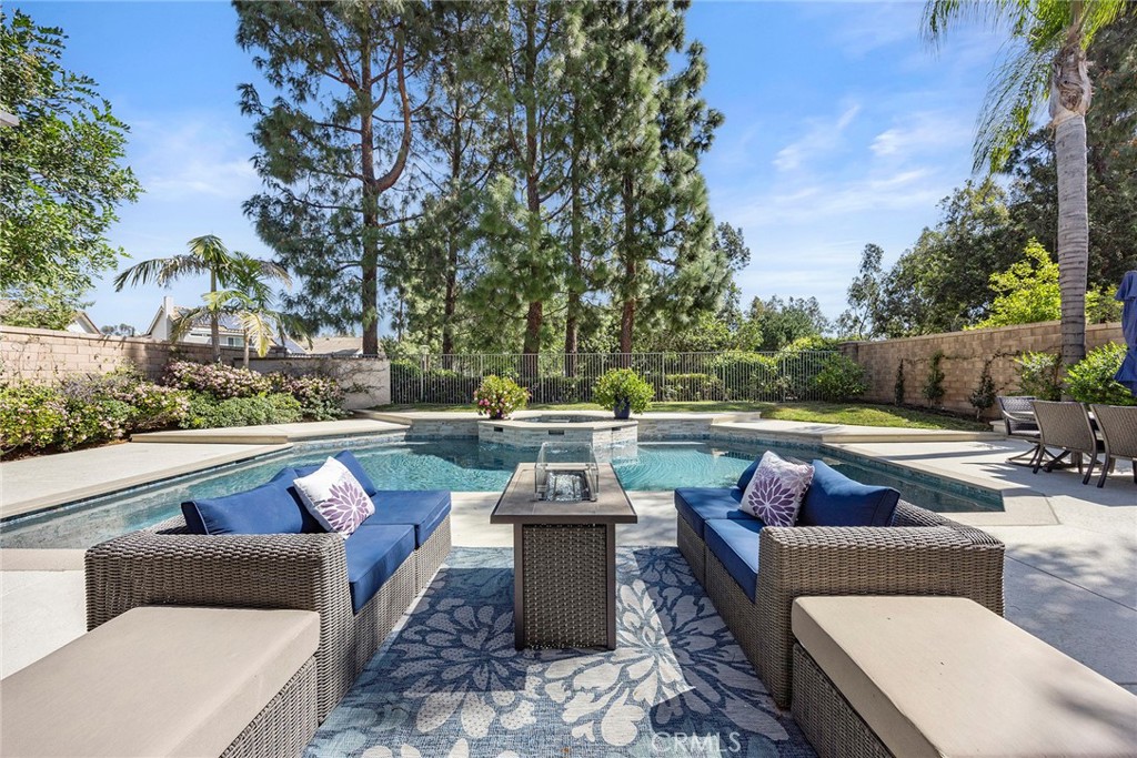 331 N Deep Spring Rd