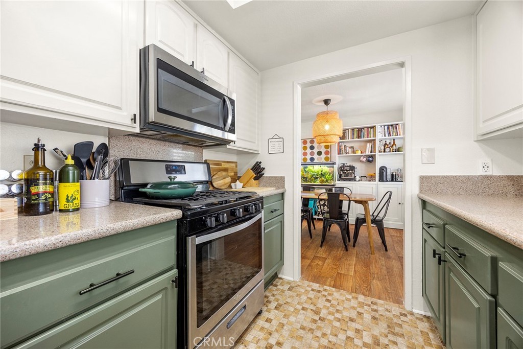1 Oak Spring Ln 230
