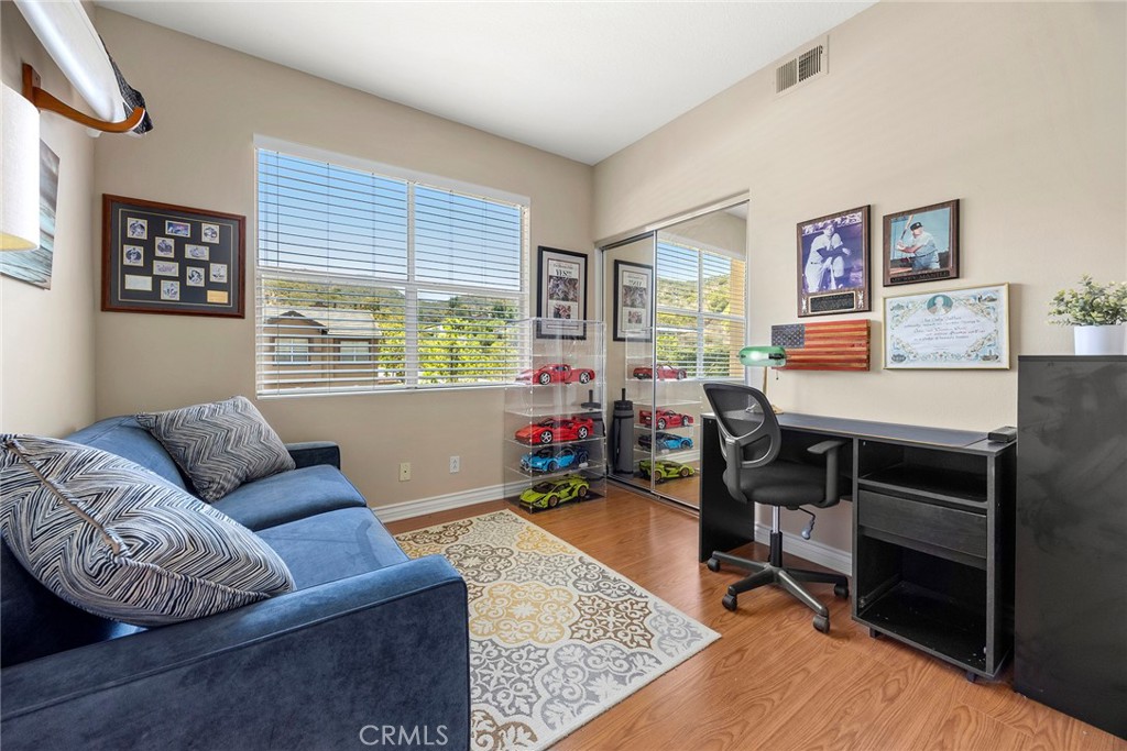 1382 S Country Glen Way