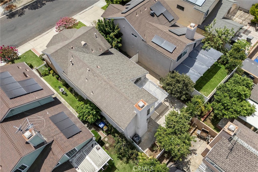 7537 Melrose St