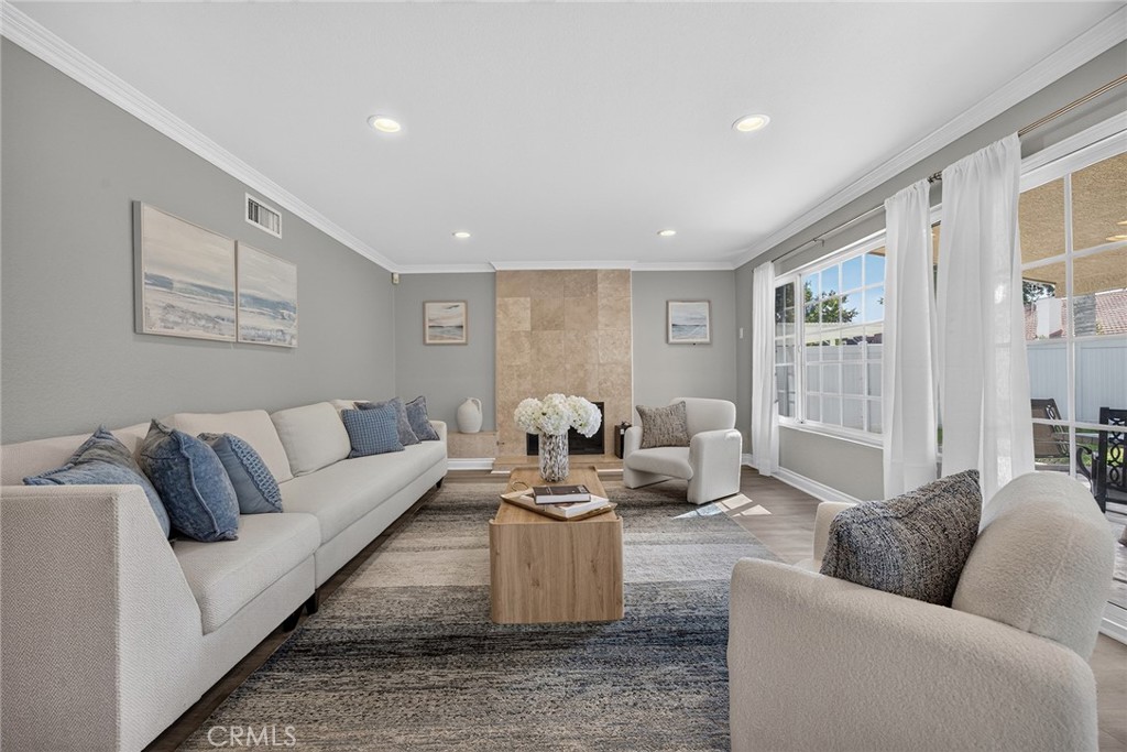 151 S Quintana Dr