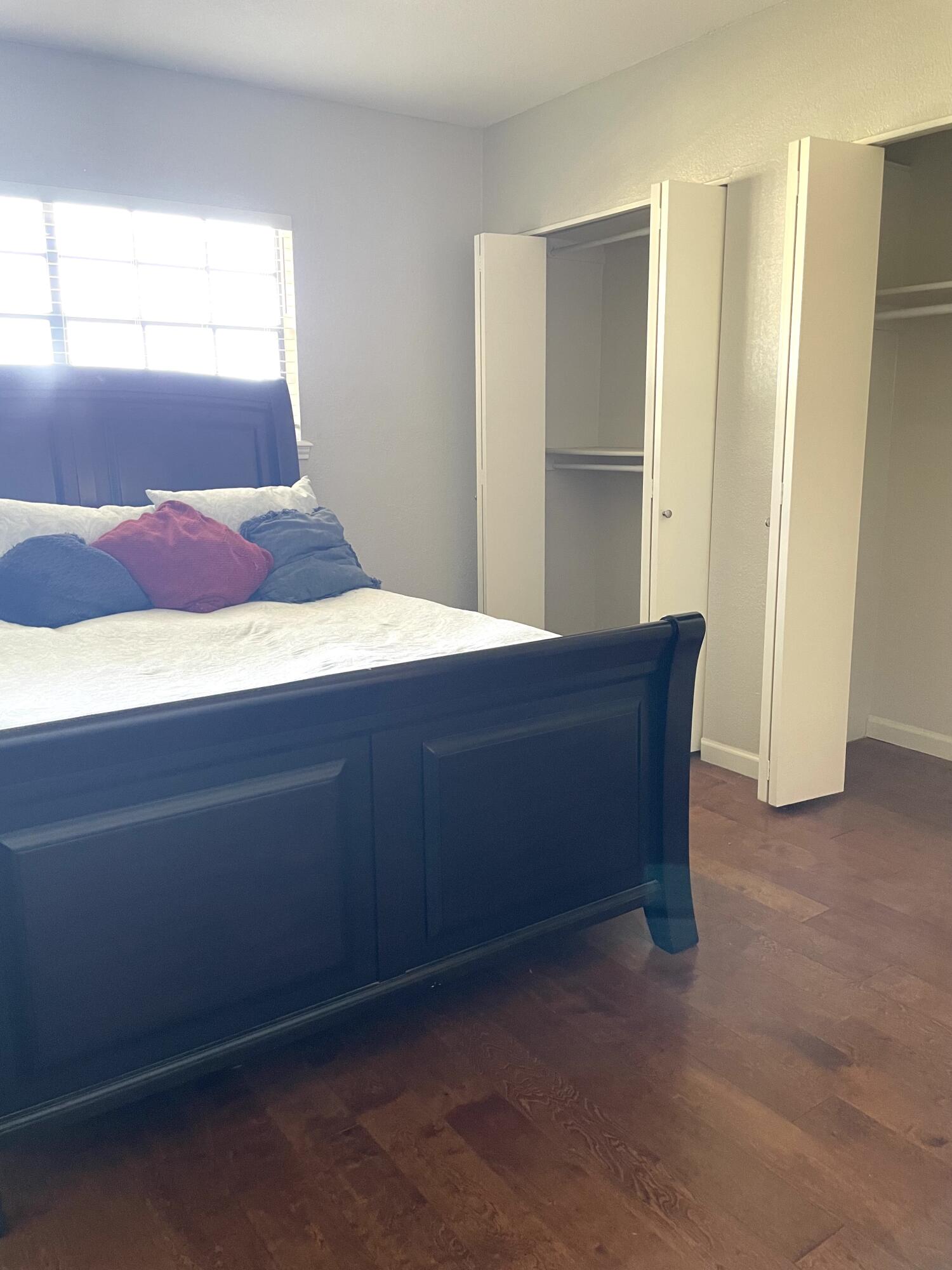 417 IRONDALE Drive, I