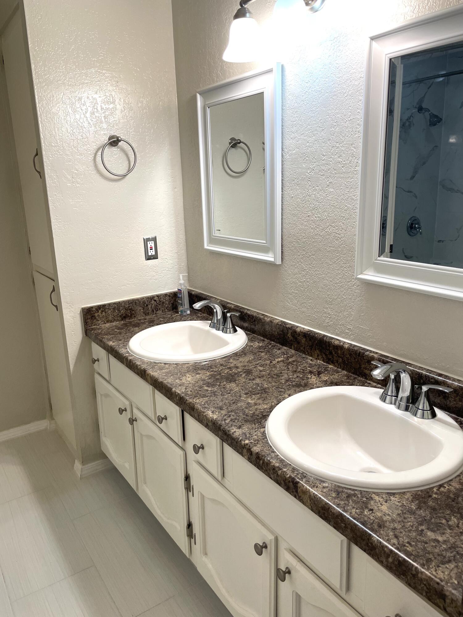 417 IRONDALE Drive, I