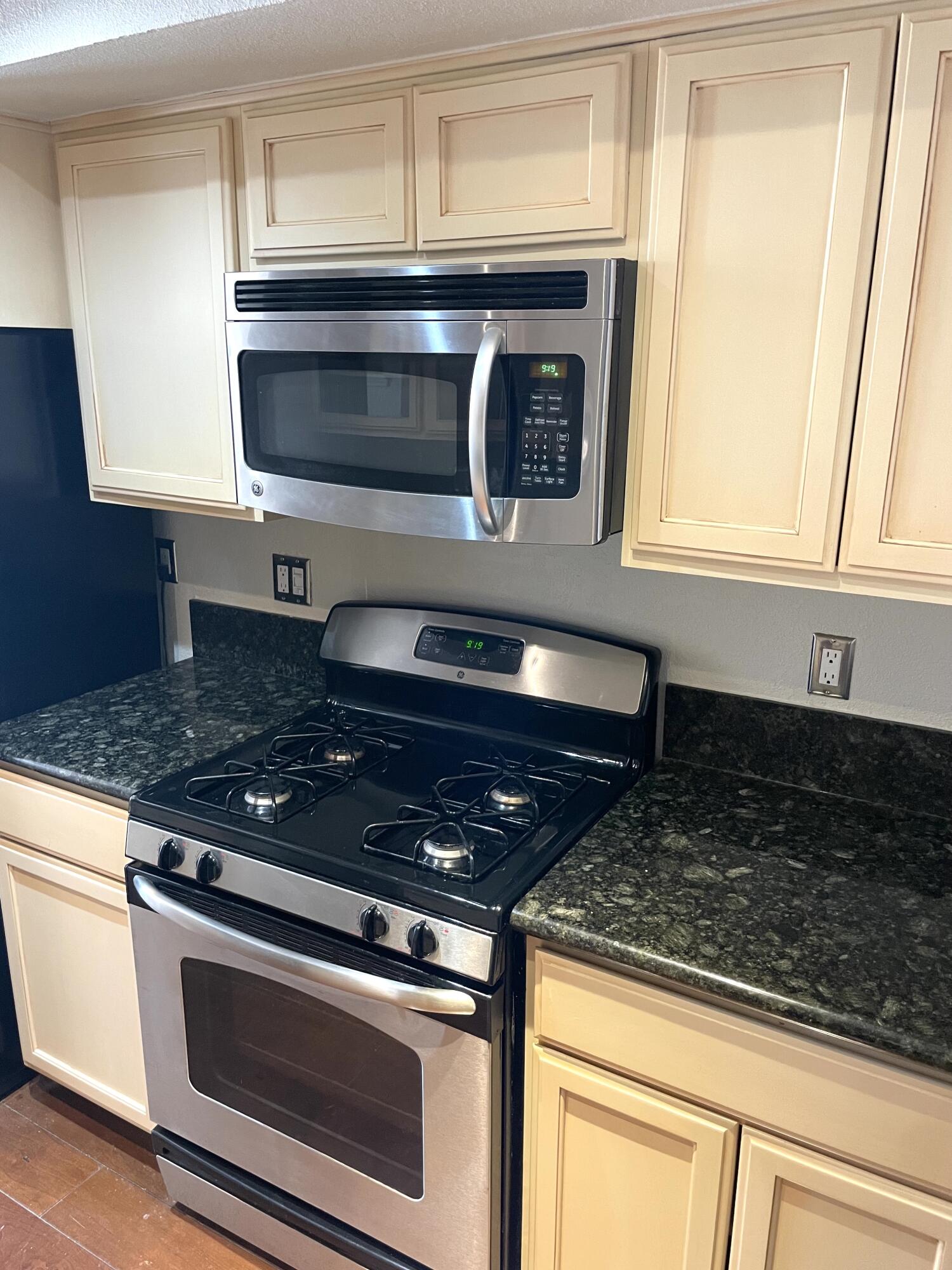 417 IRONDALE Drive, I