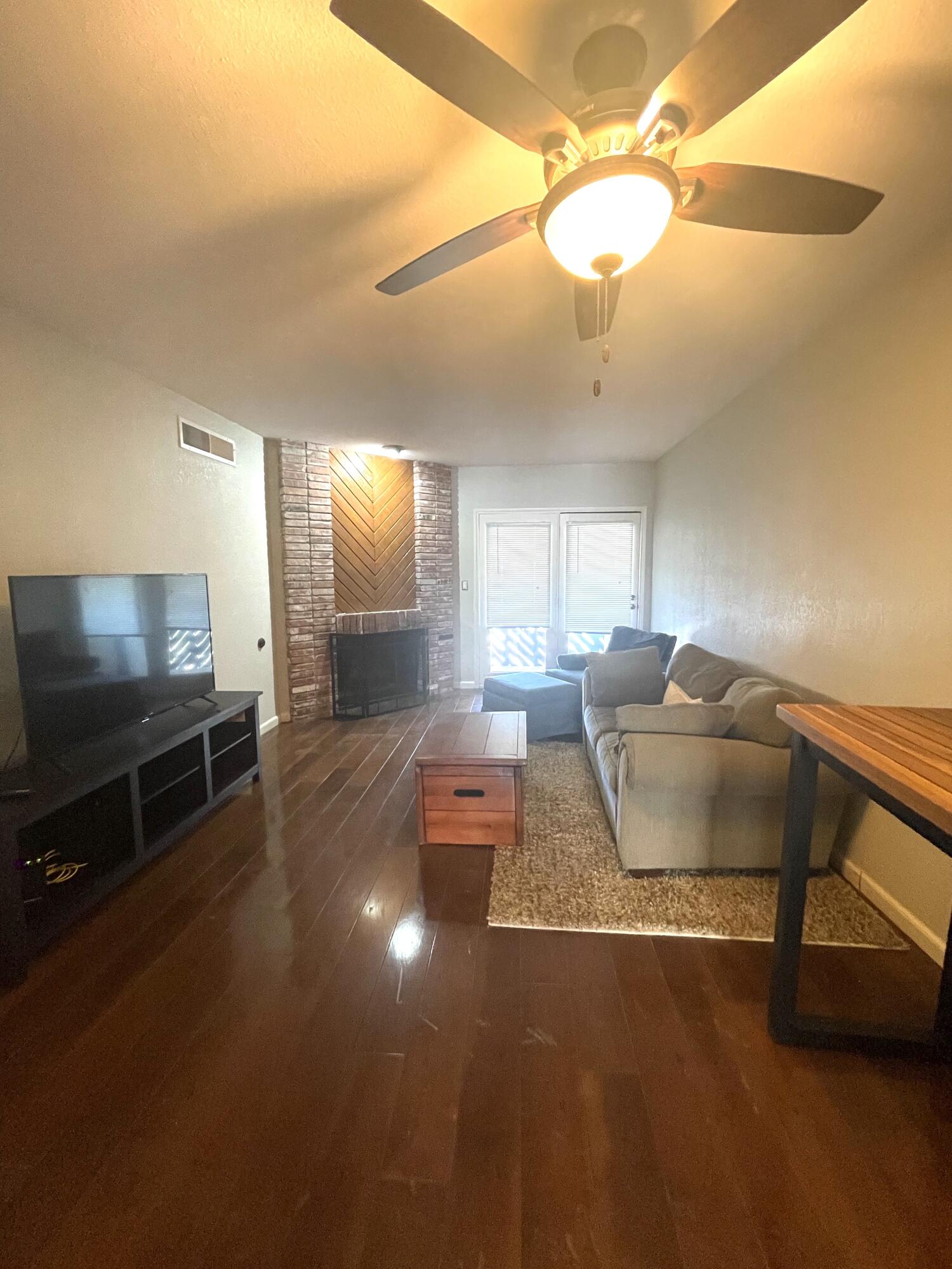 417 IRONDALE Drive, I