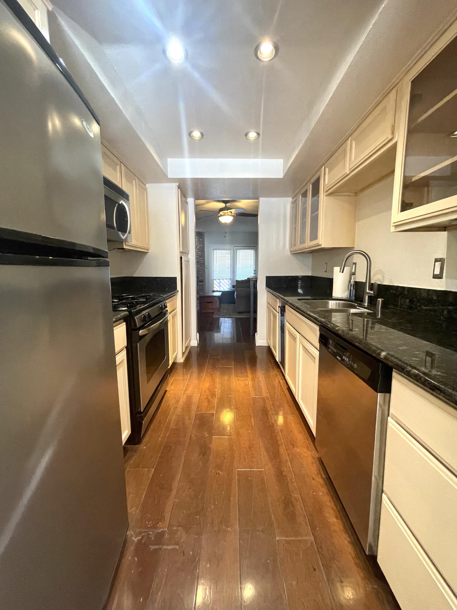 417 IRONDALE Drive, I