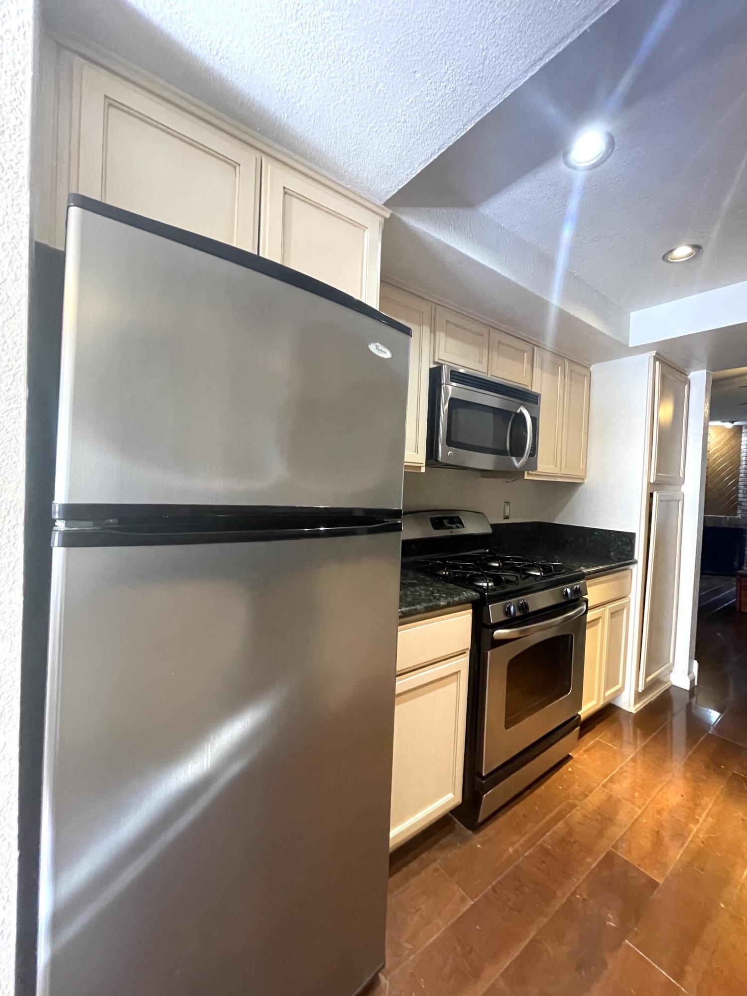 417 IRONDALE Drive, I