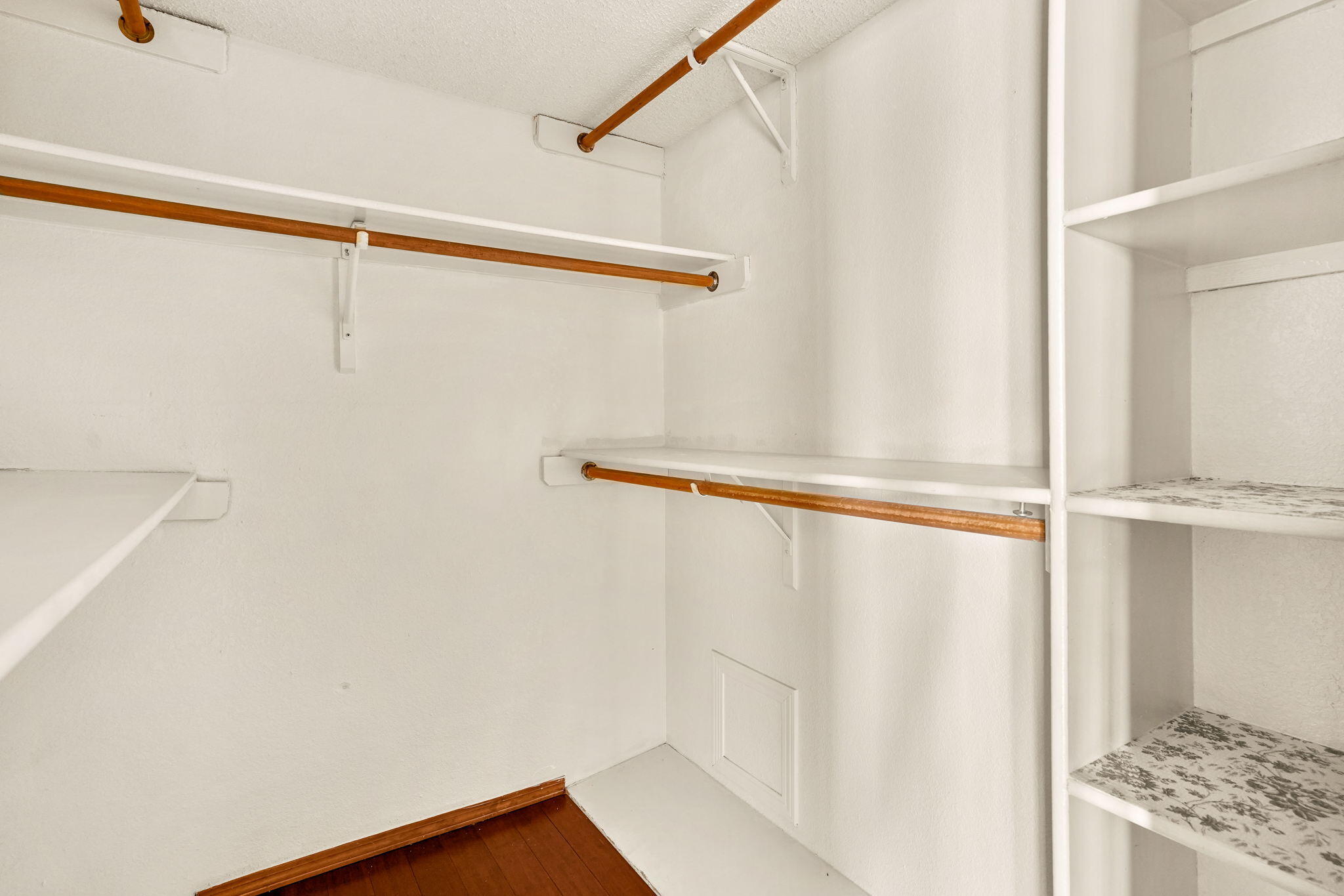 7991 NIGHT FALL Place