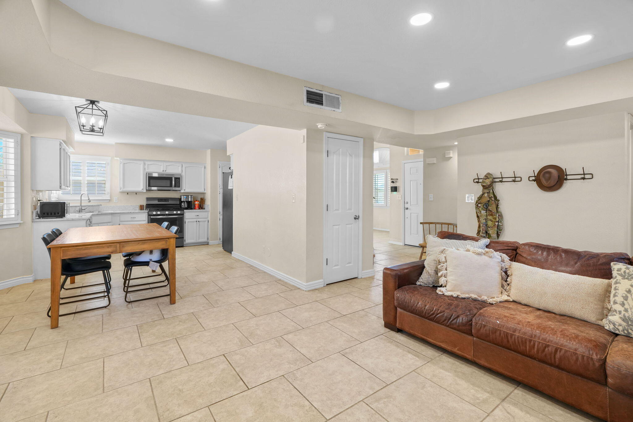 1524 CHEROKEE RIDGE Drive