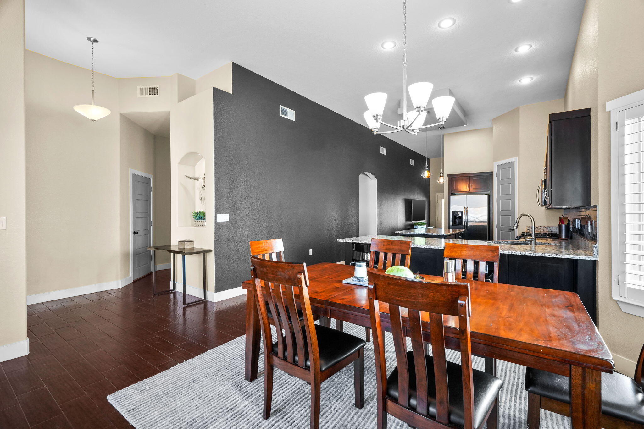 3183 AMISTOSO Street