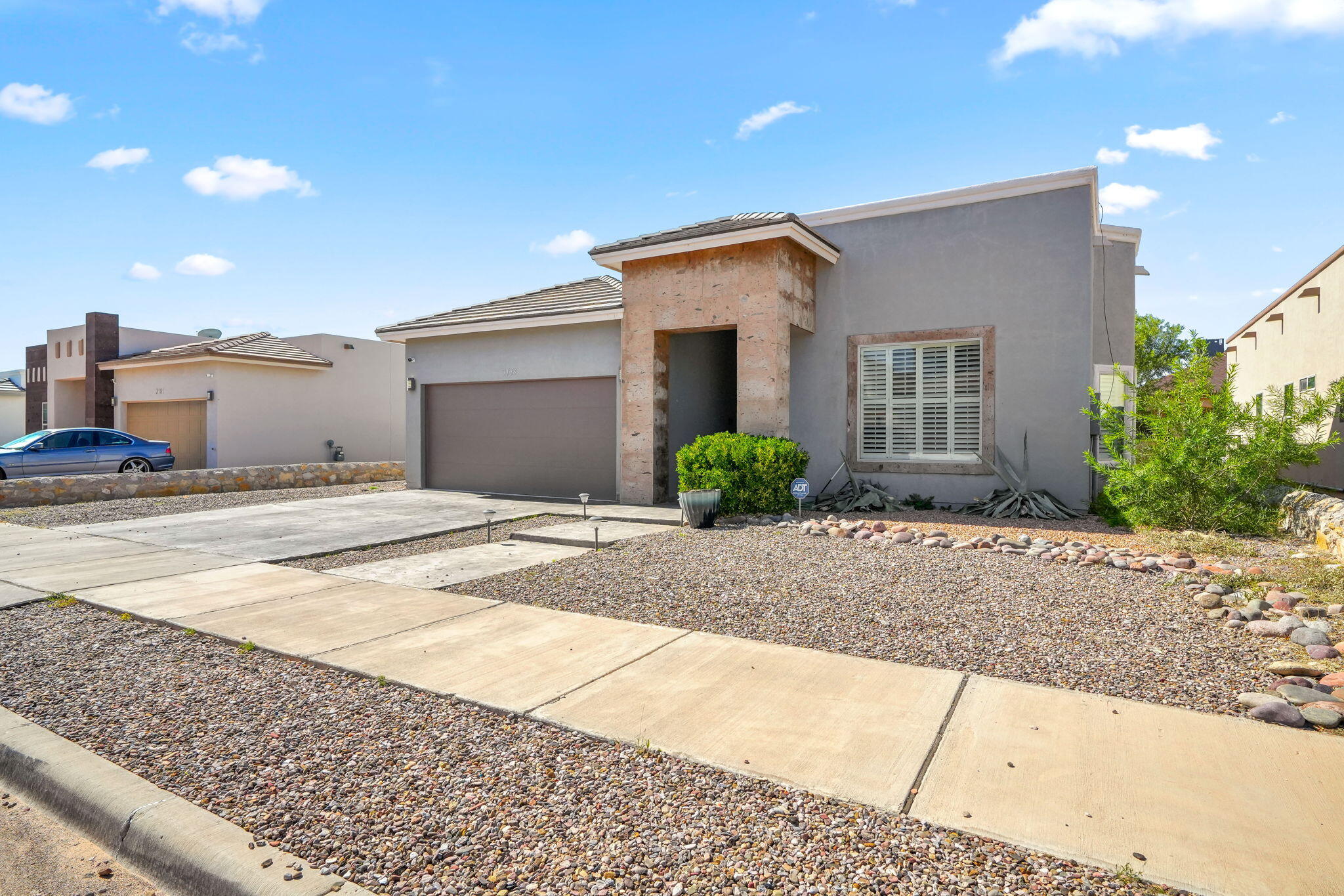 3183 AMISTOSO Street