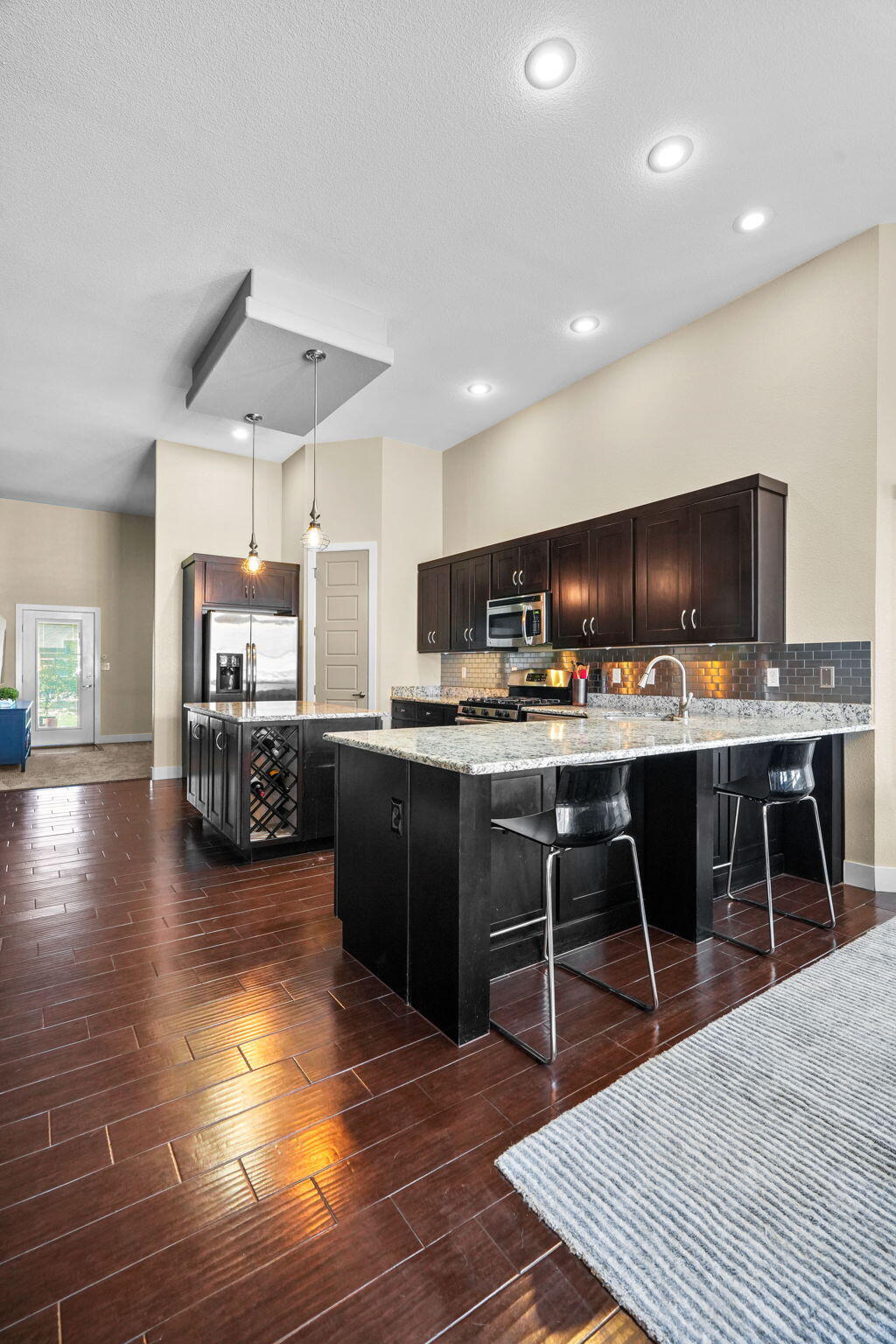 3183 AMISTOSO Street