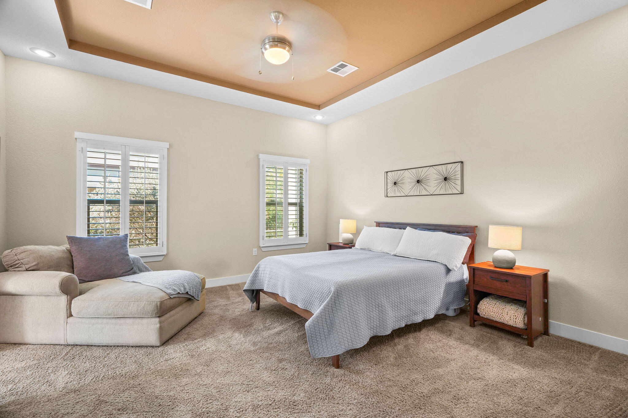 3183 AMISTOSO Street