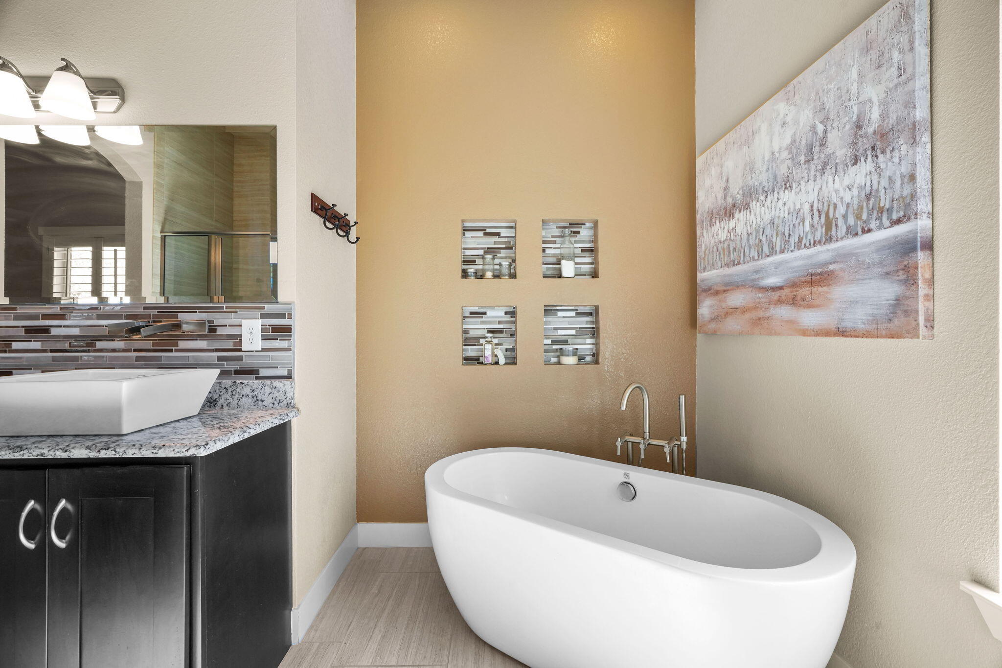 3183 AMISTOSO Street