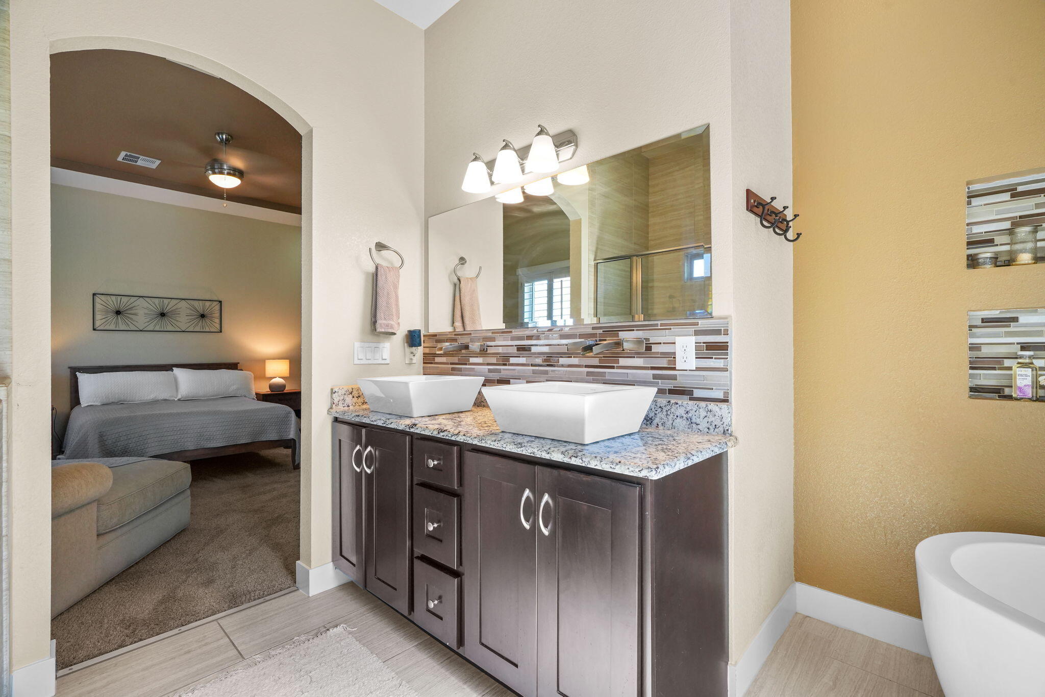 3183 AMISTOSO Street