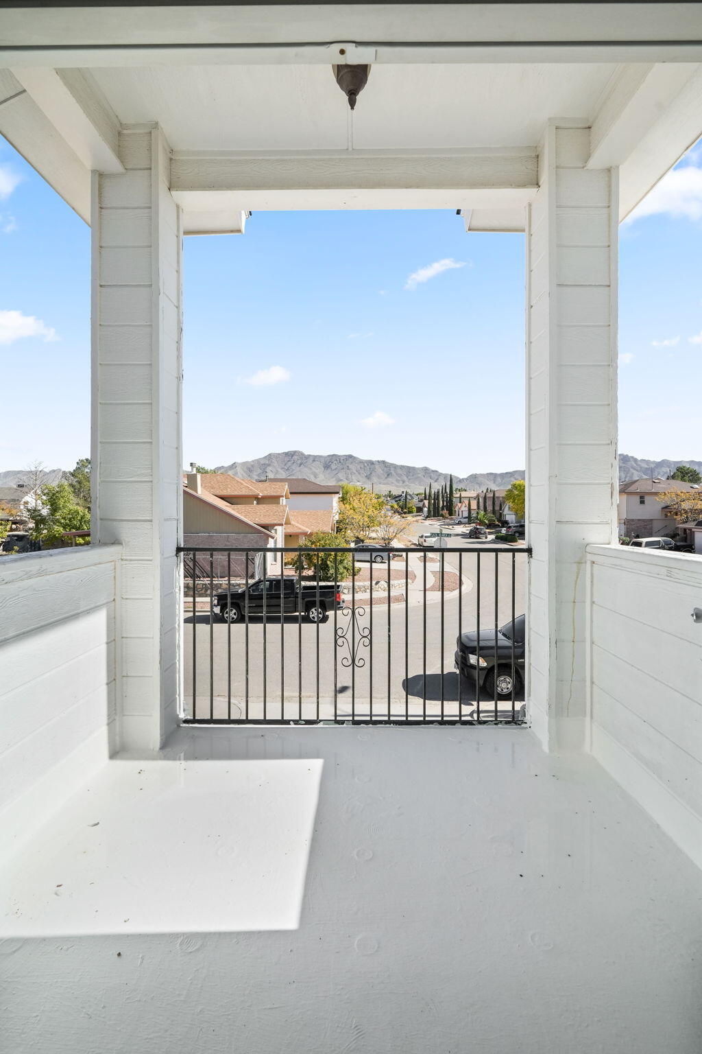 7812 Plaza Blanca Street