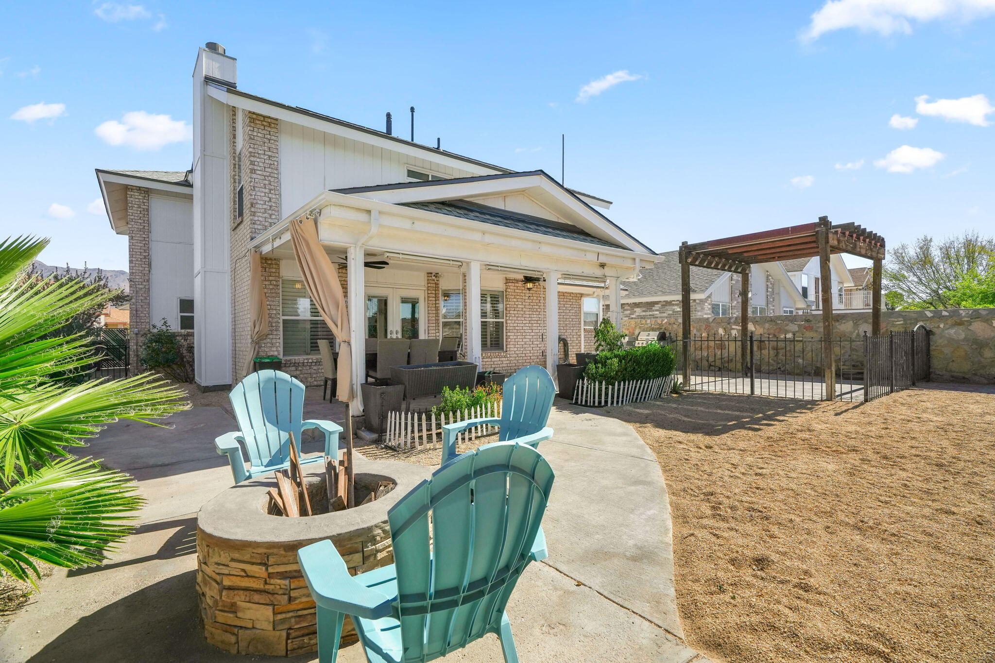 7812 Plaza Blanca Street