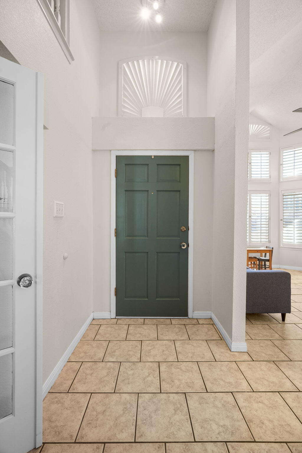 7812 Plaza Blanca Street