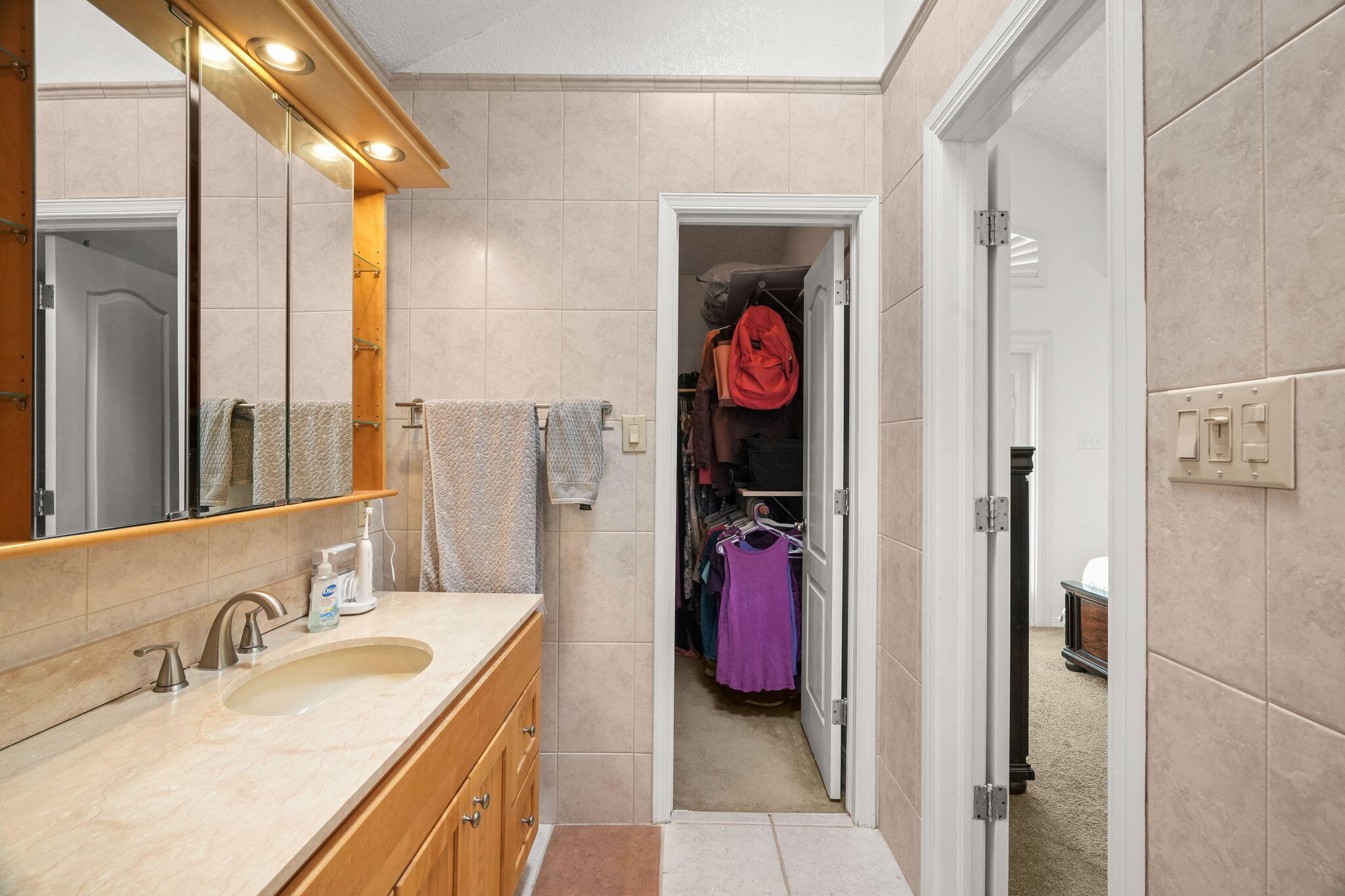 7812 Plaza Blanca Street