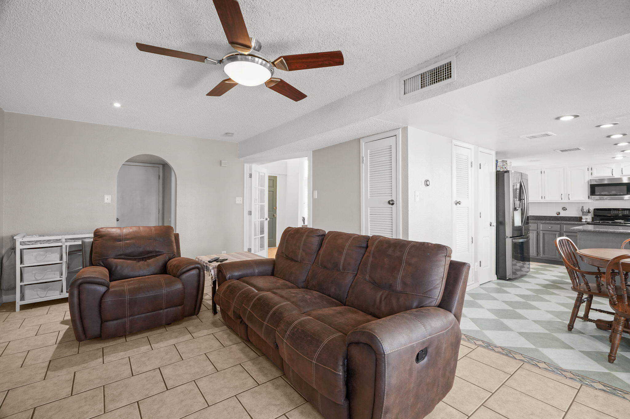 7812 Plaza Blanca Street