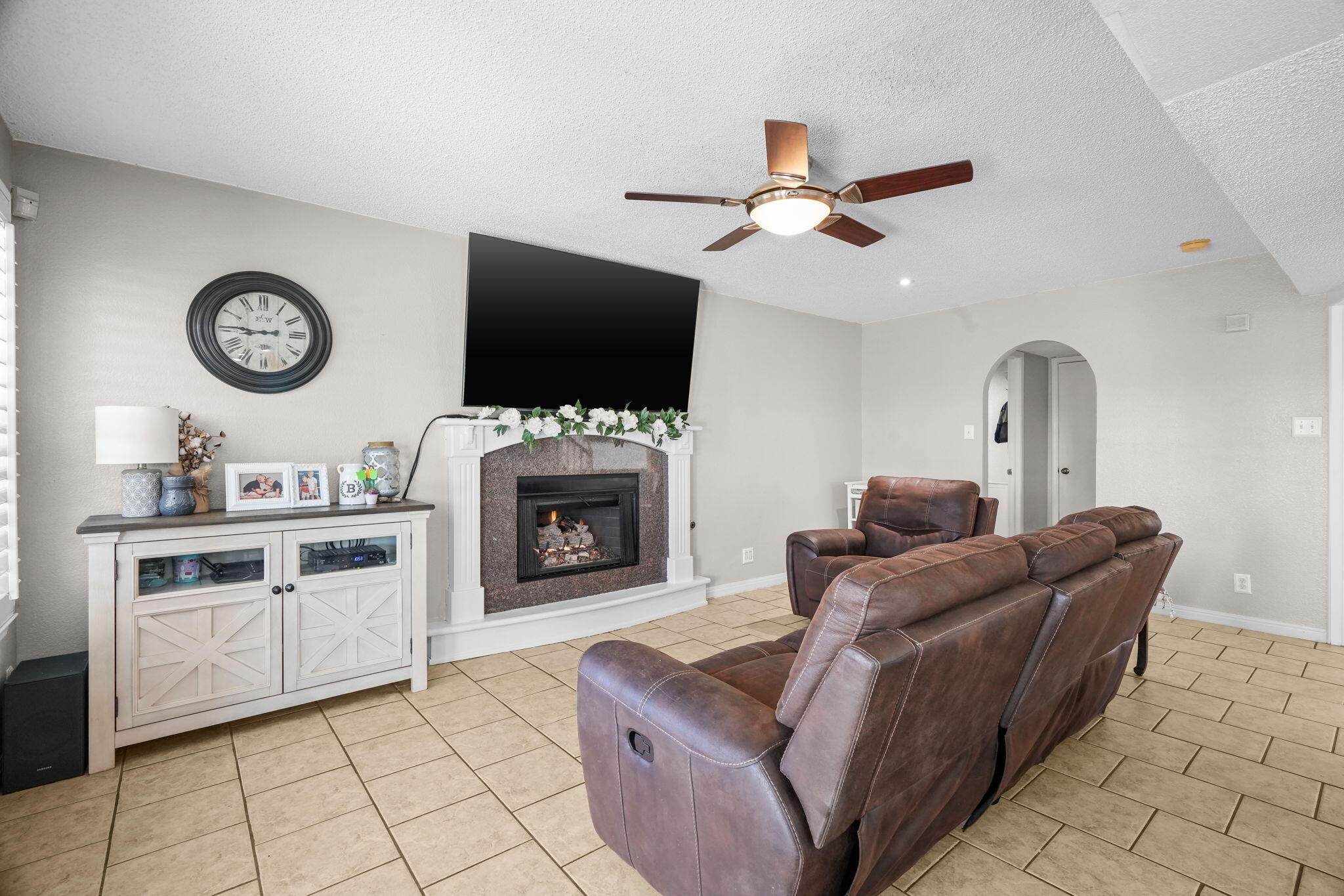 7812 Plaza Blanca Street