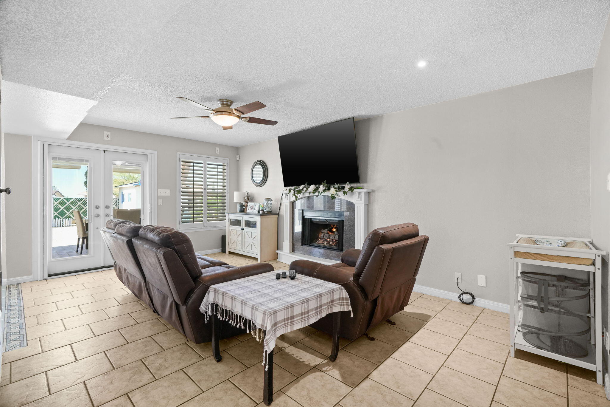 7812 Plaza Blanca Street