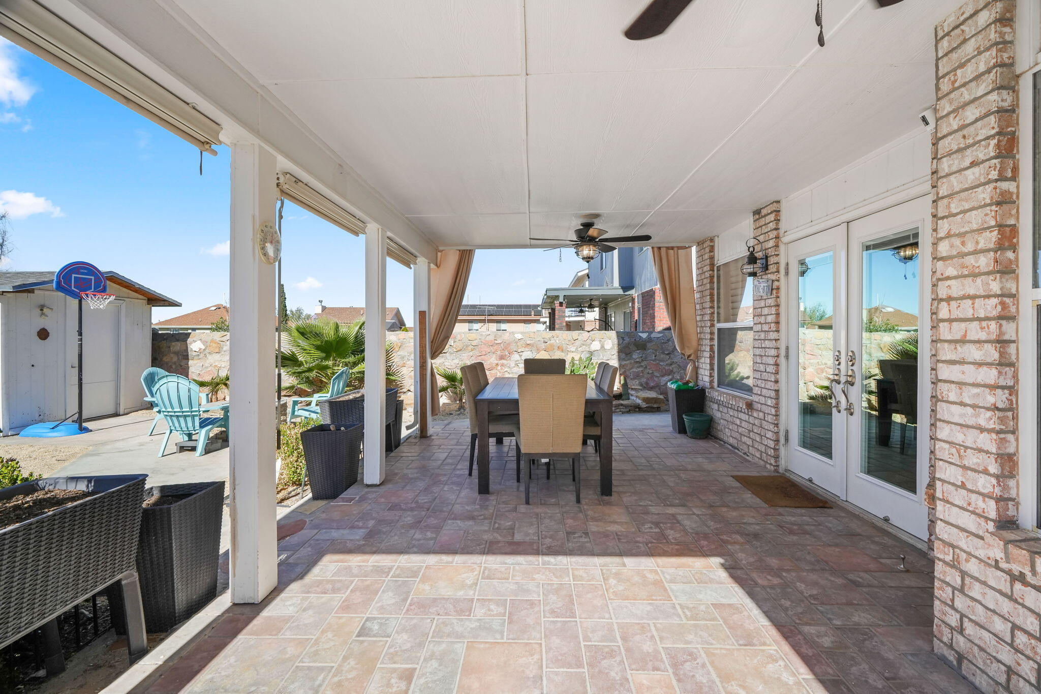 7812 Plaza Blanca Street