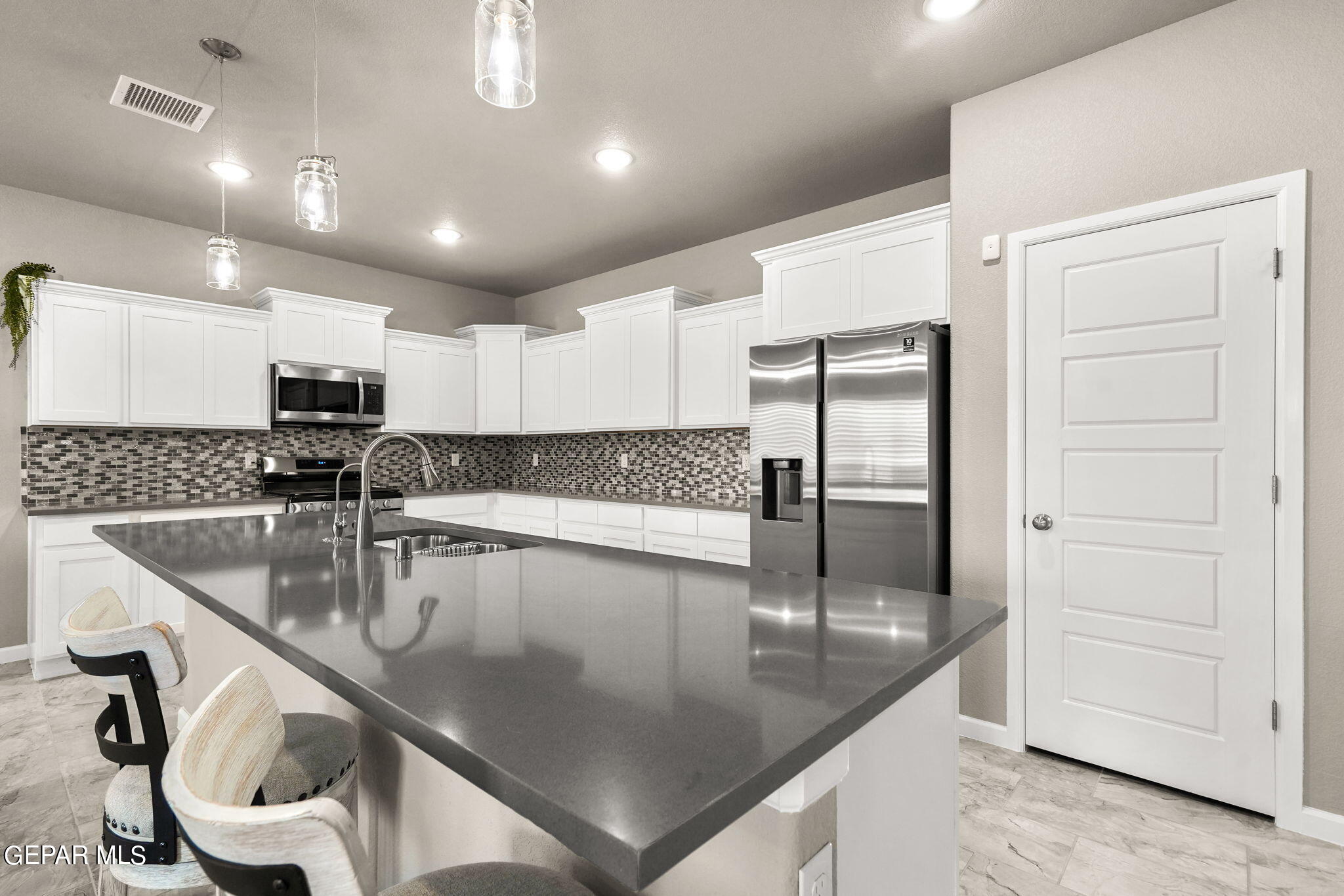 2517 MIKE PRICE Drive