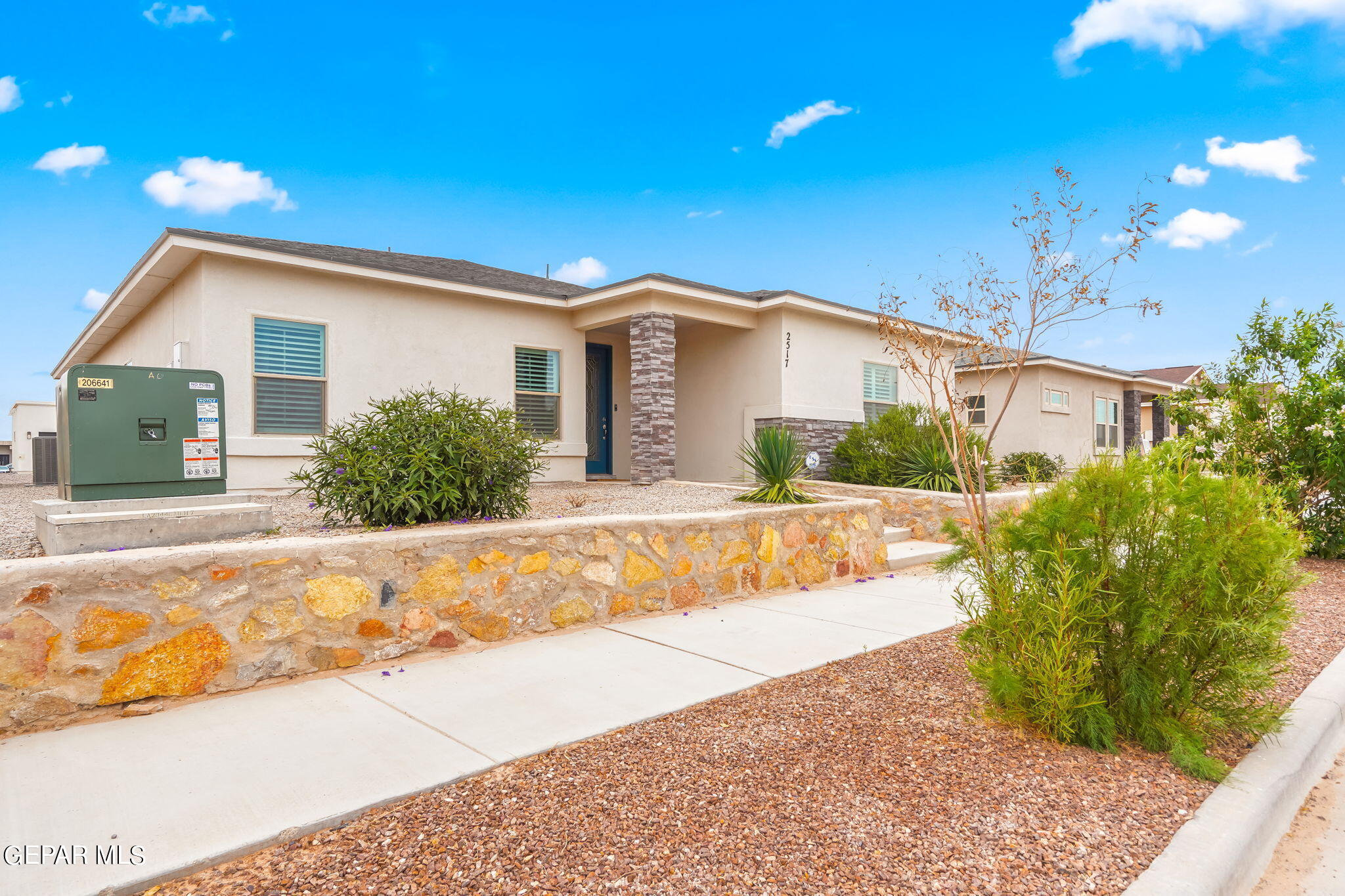 2517 MIKE PRICE Drive