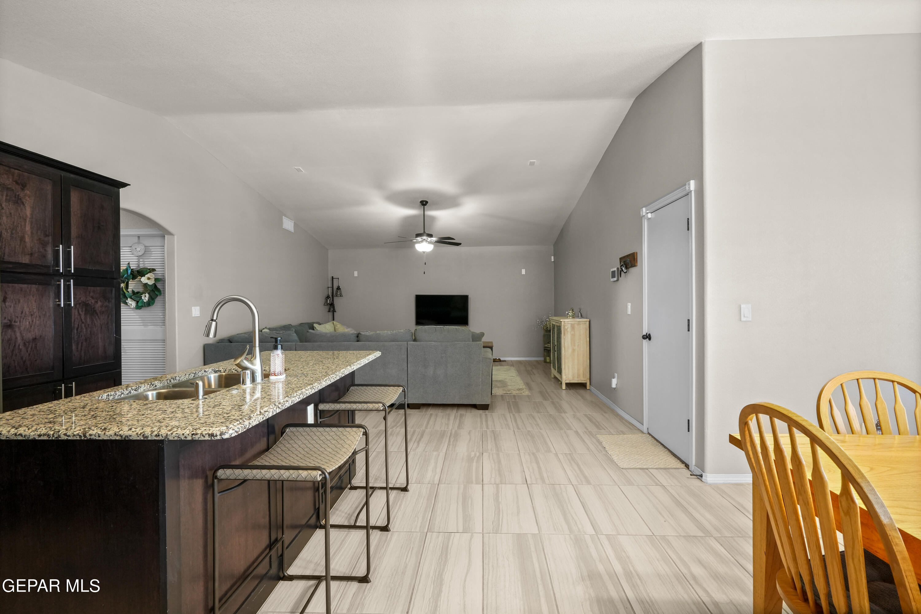 1921 Tim Foster Street