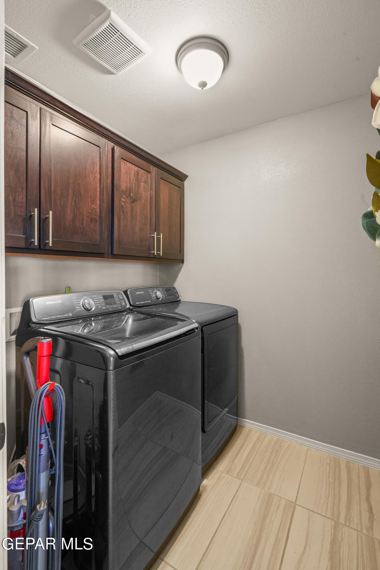 1921 Tim Foster Street