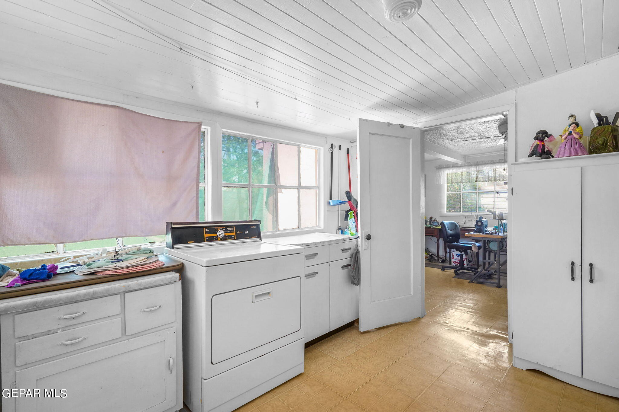 7672 Wenda Way Drive