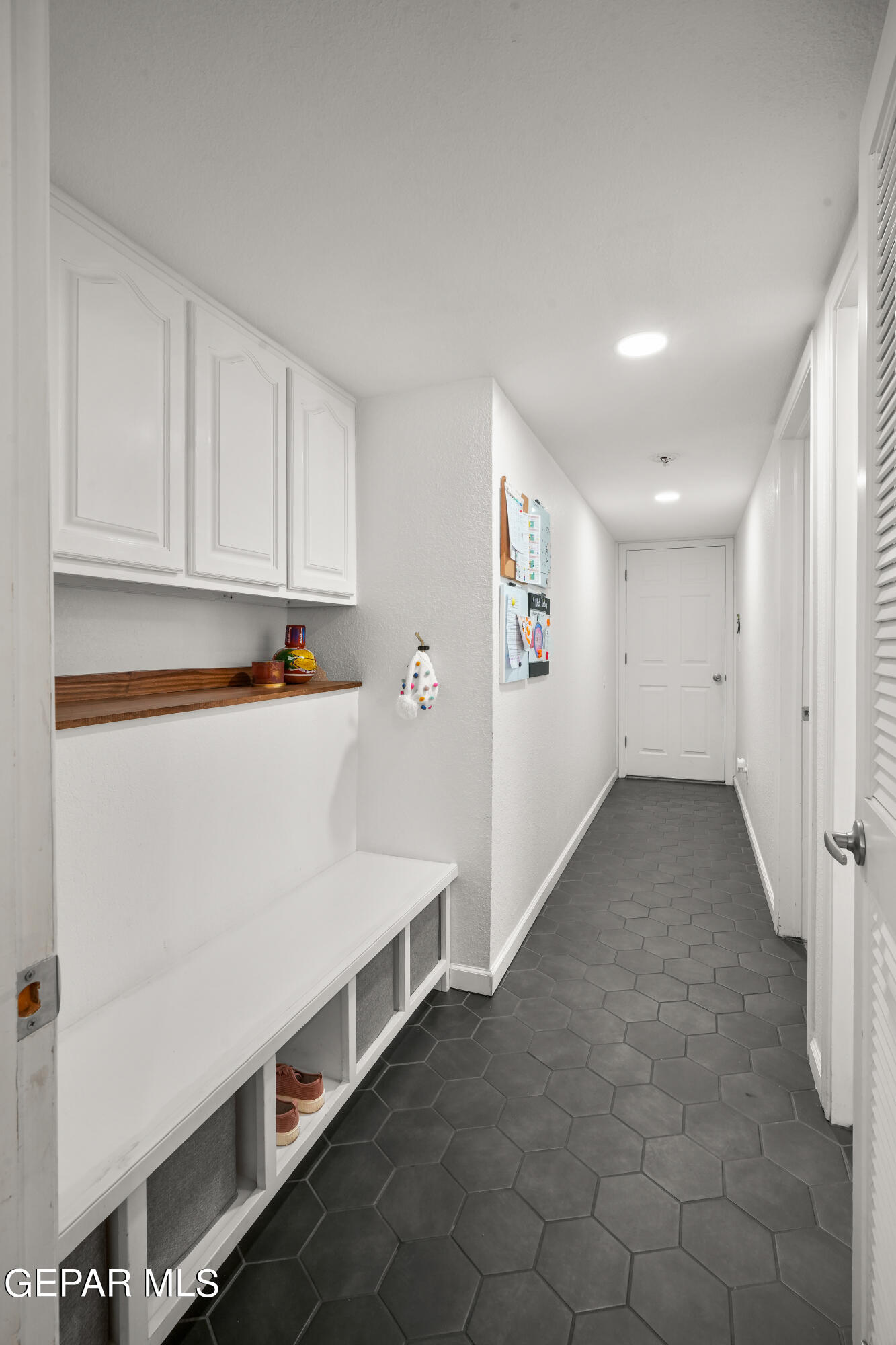 6537 WIND RIDGE Drive