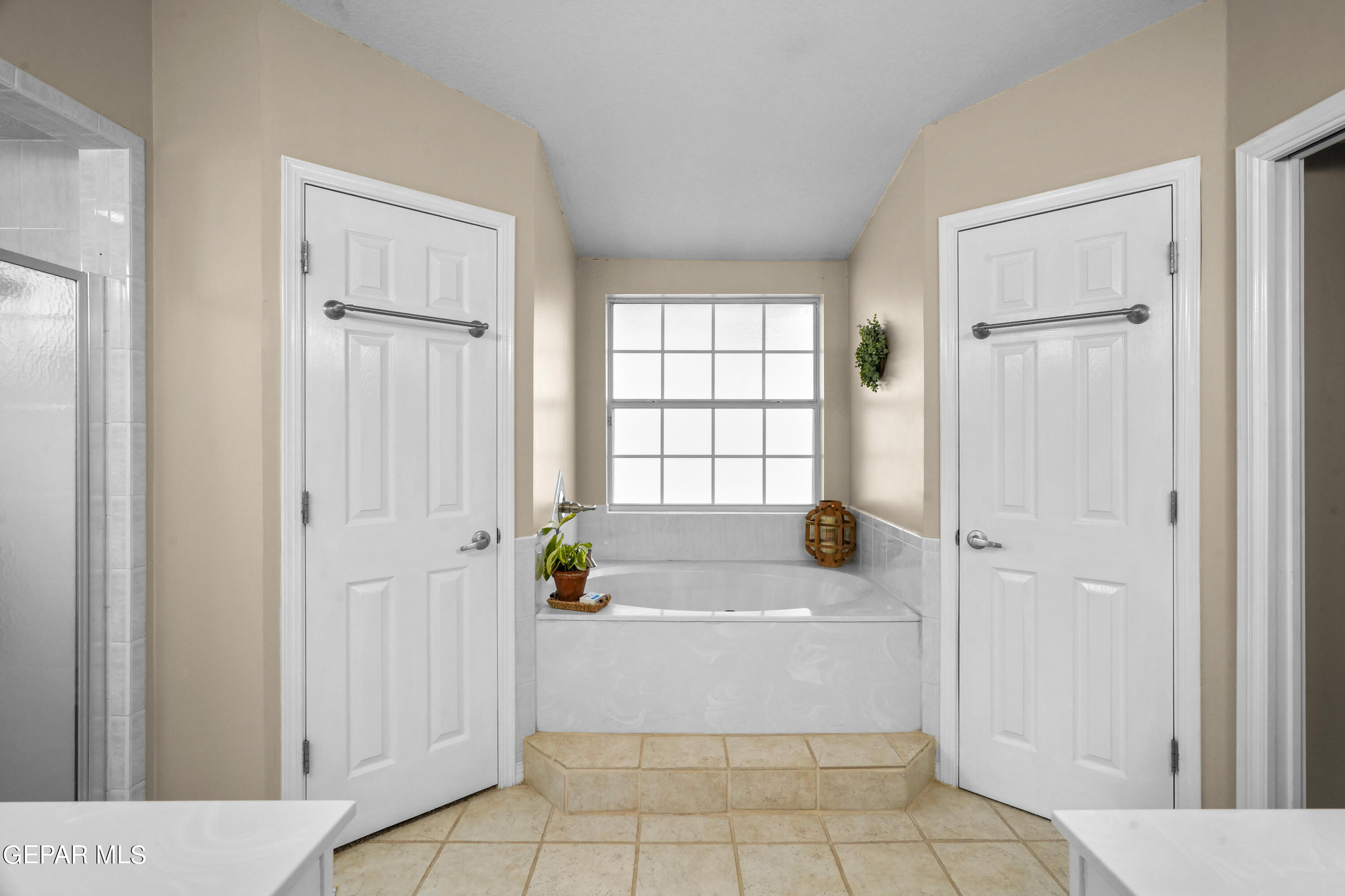 6537 WIND RIDGE Drive