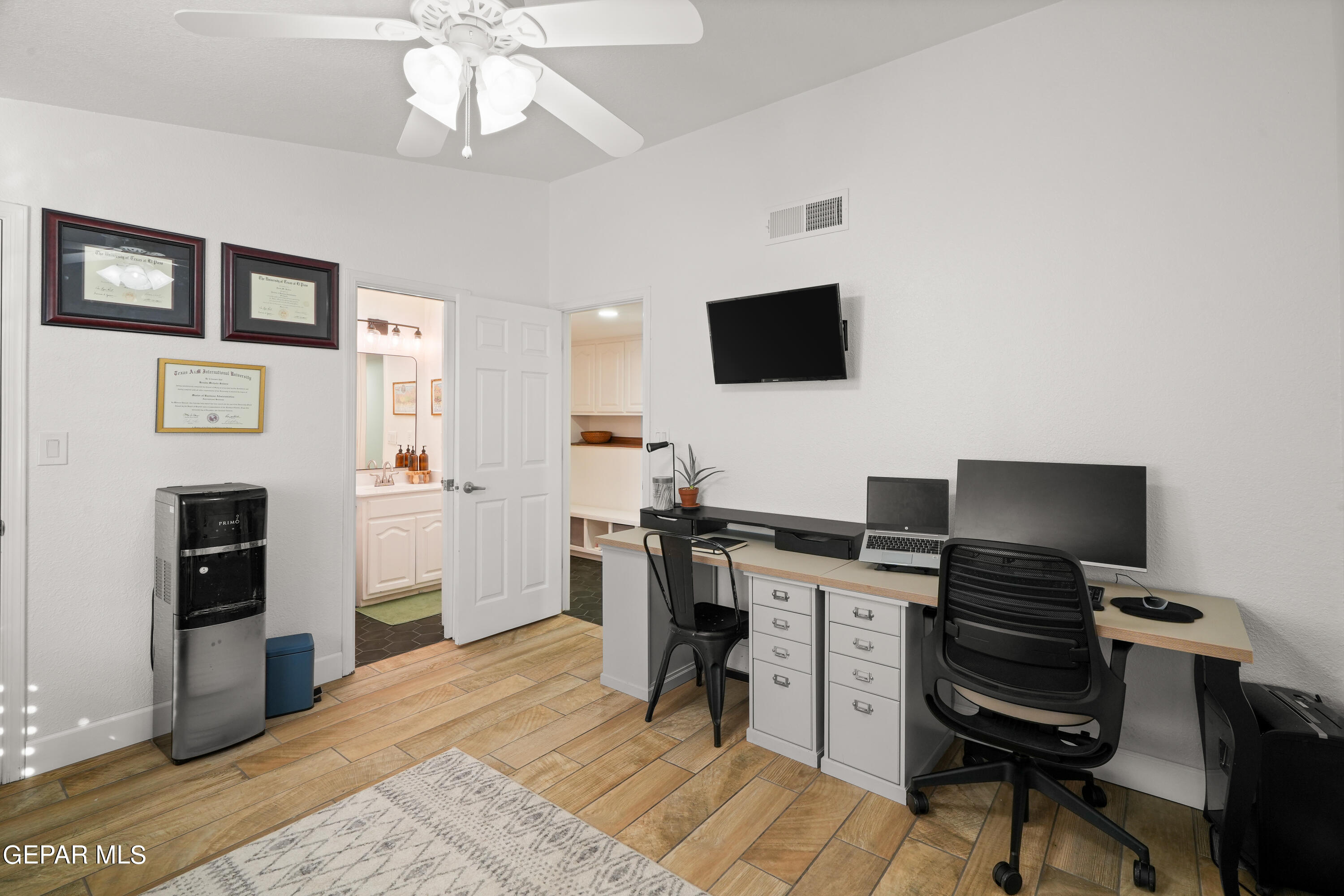 6537 WIND RIDGE Drive