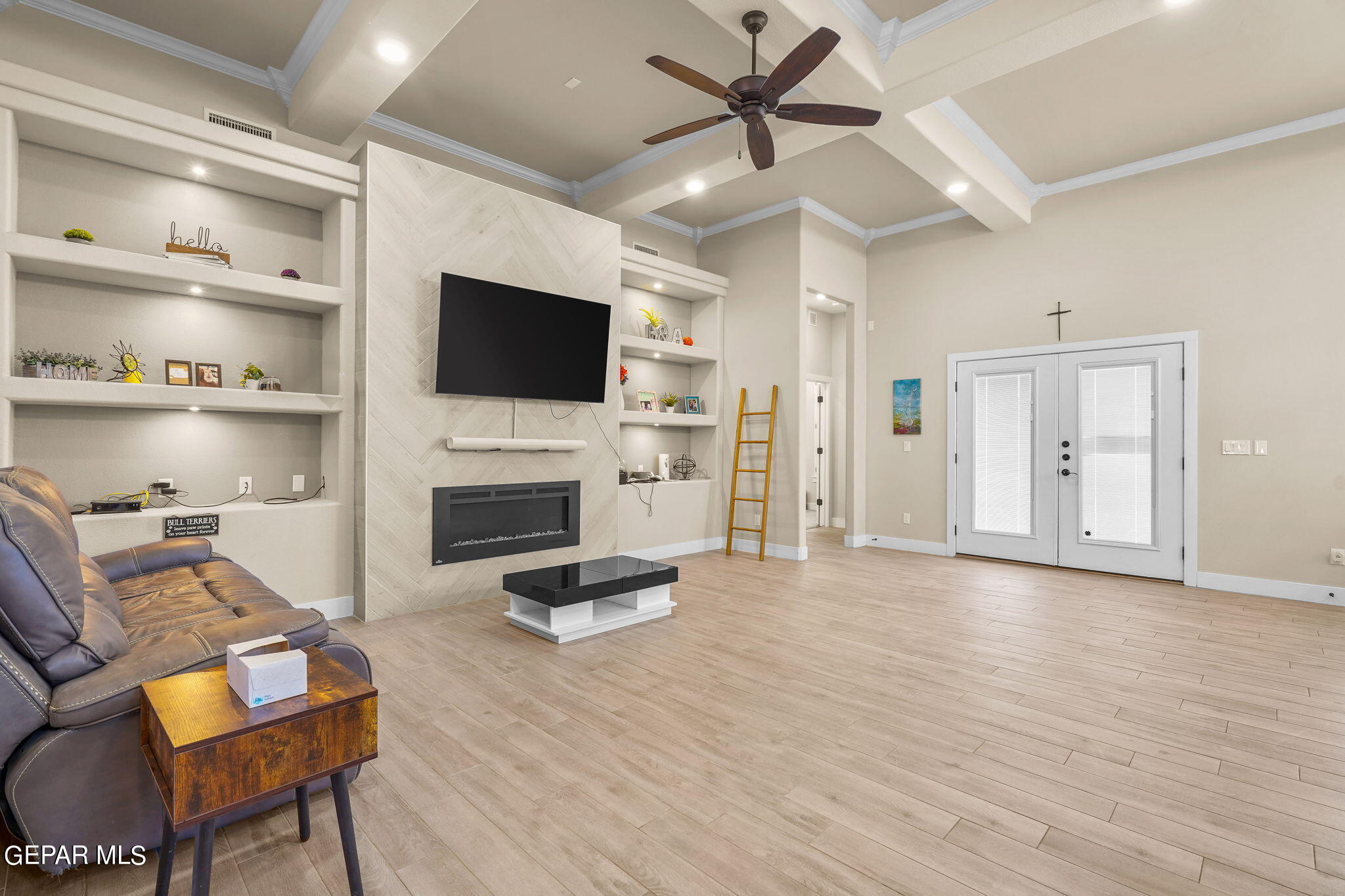 2195 ENCHANTED CREST Drive