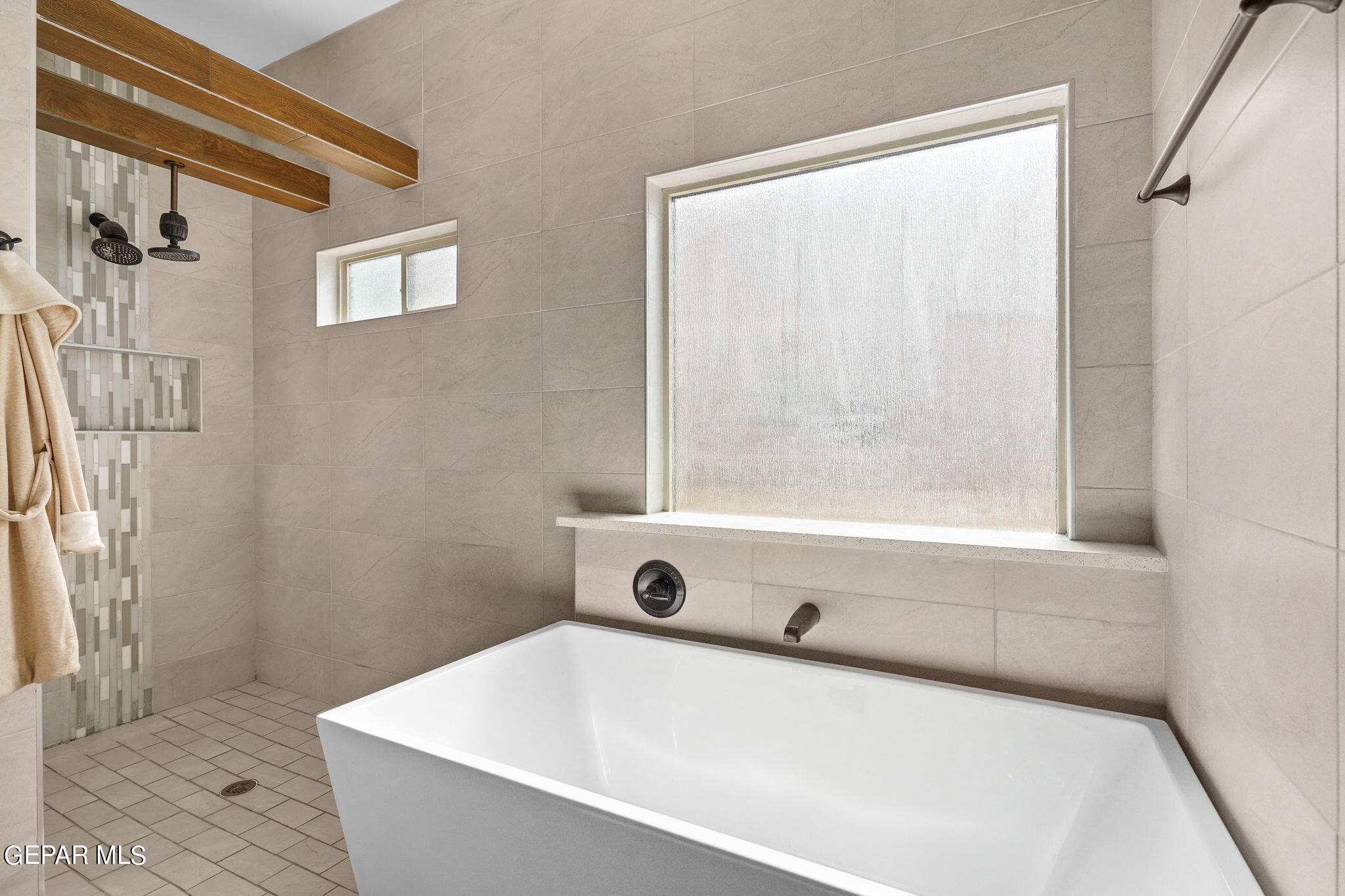 2195 ENCHANTED CREST Drive