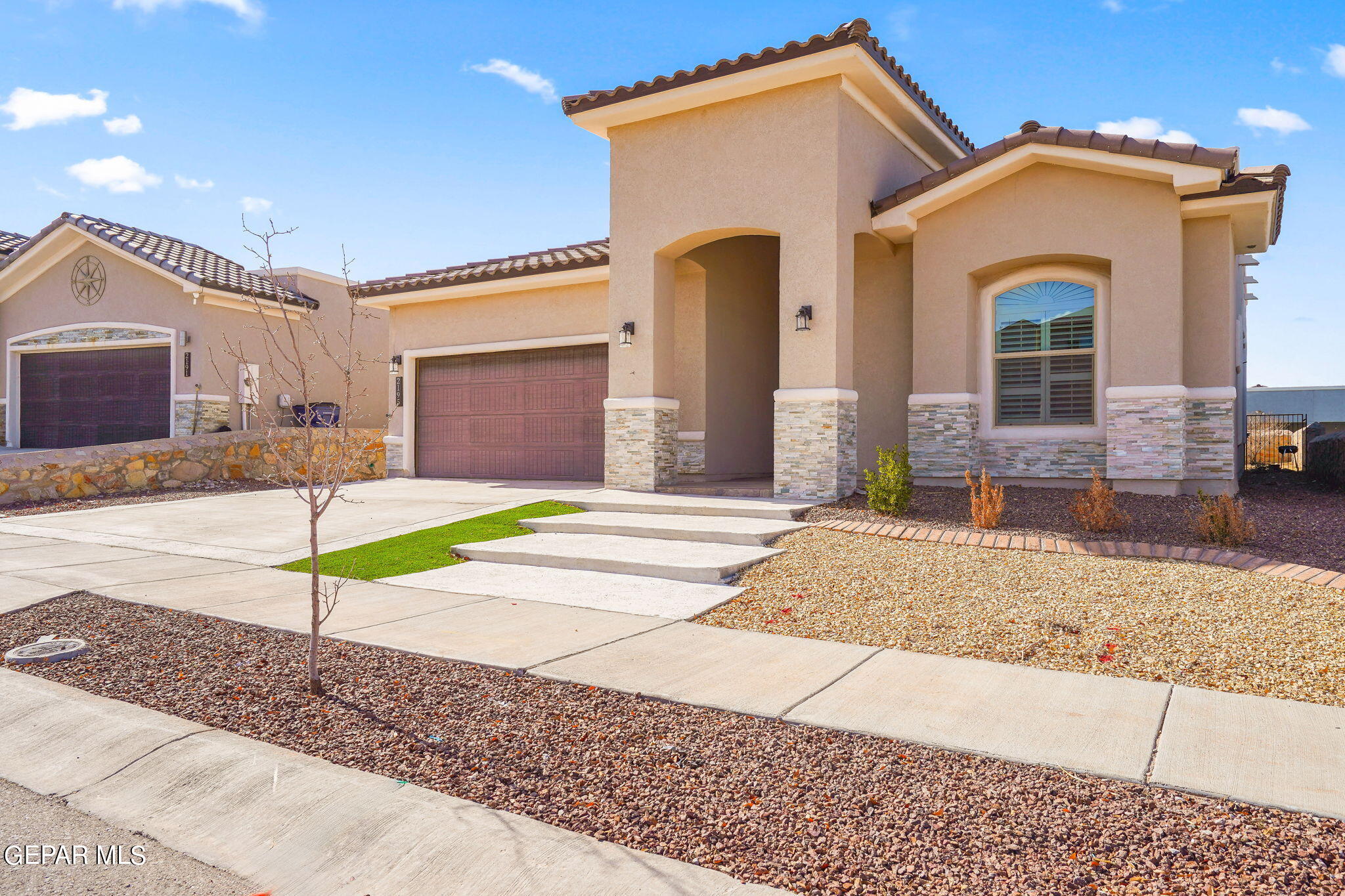 2195 ENCHANTED CREST Drive