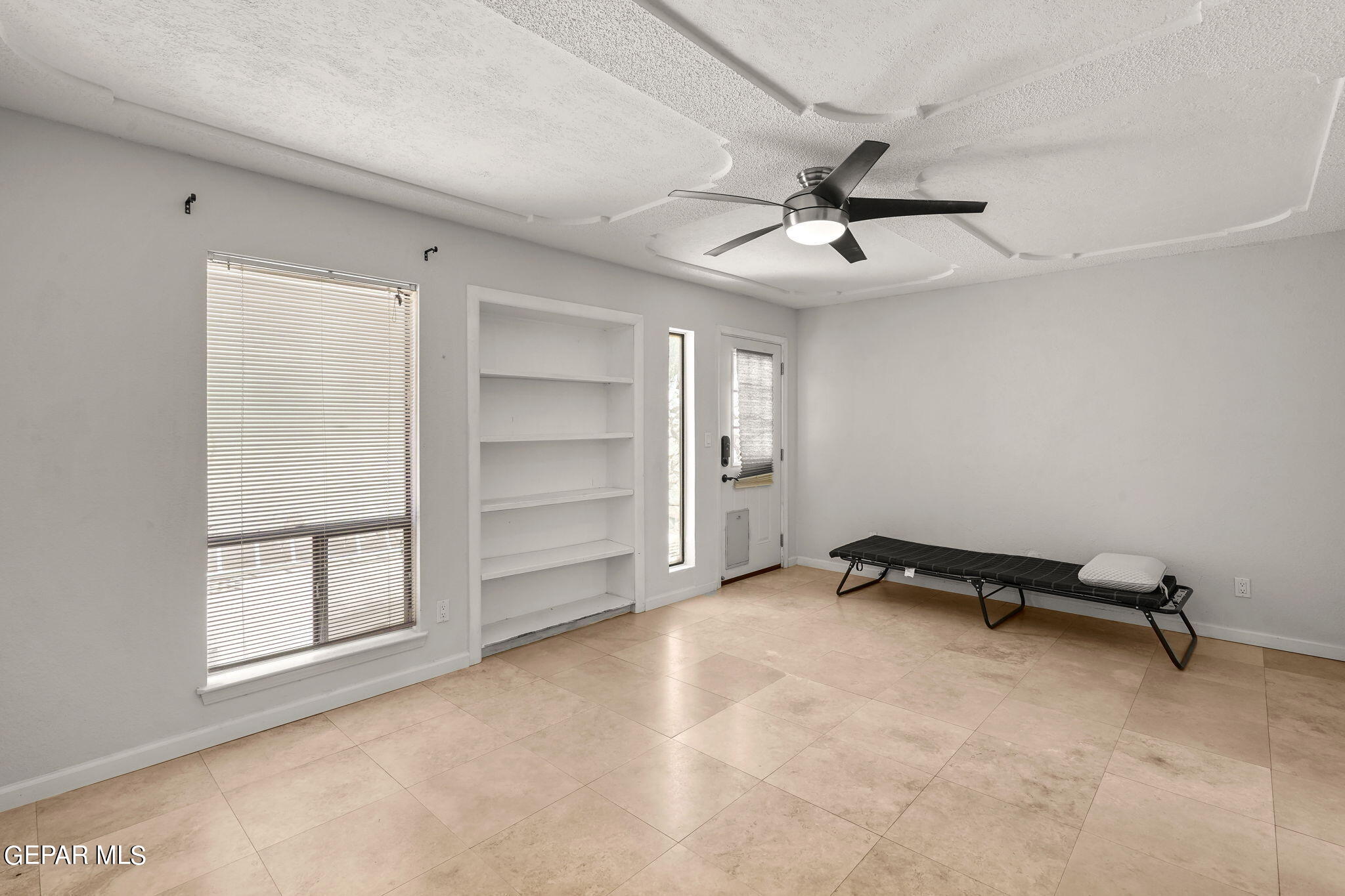 411 IRONDALE Drive, B