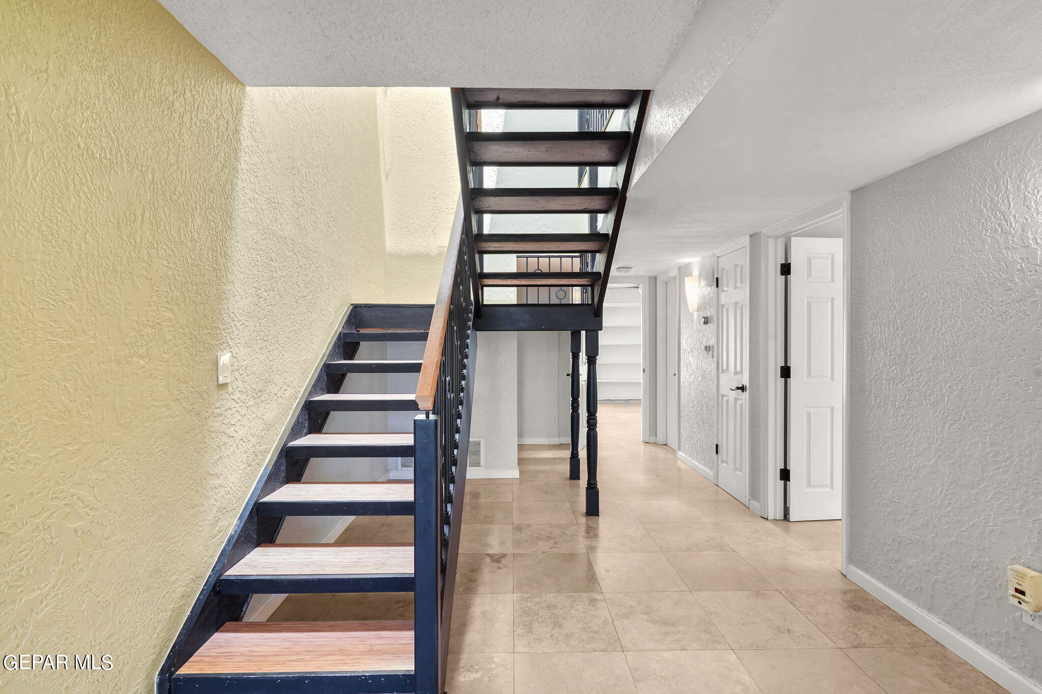 411 IRONDALE Drive, B