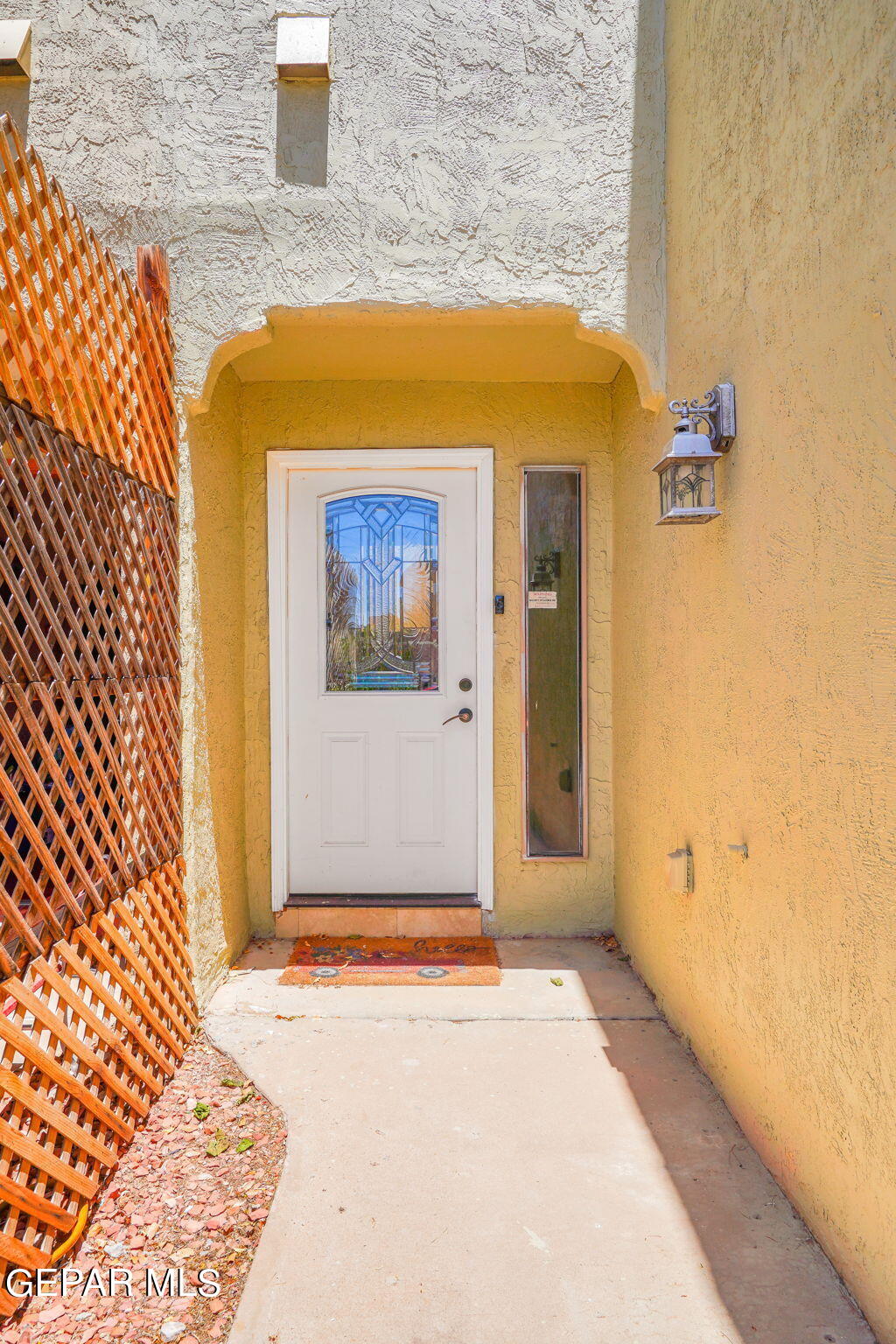 411 IRONDALE Drive, B