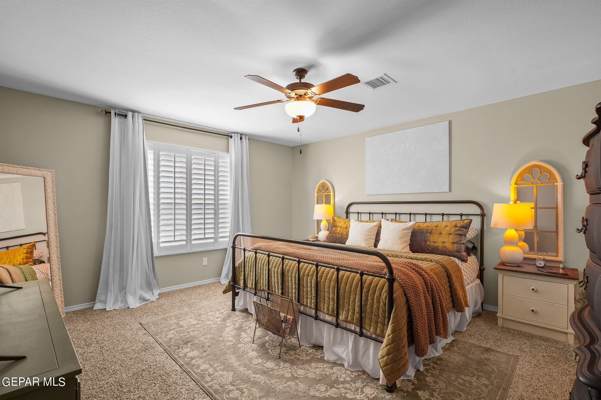 1909 WILLIAM CAPLES Street