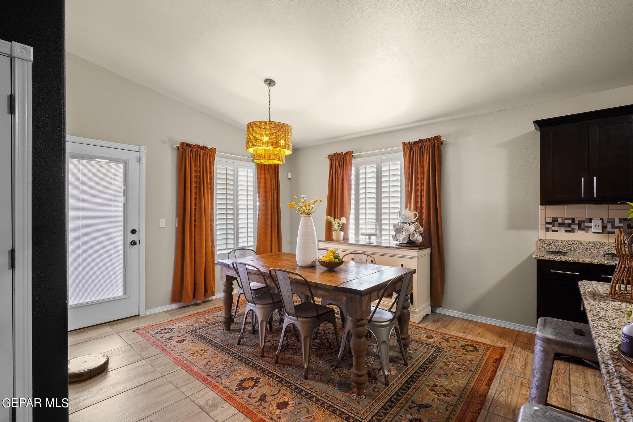 1909 WILLIAM CAPLES Street