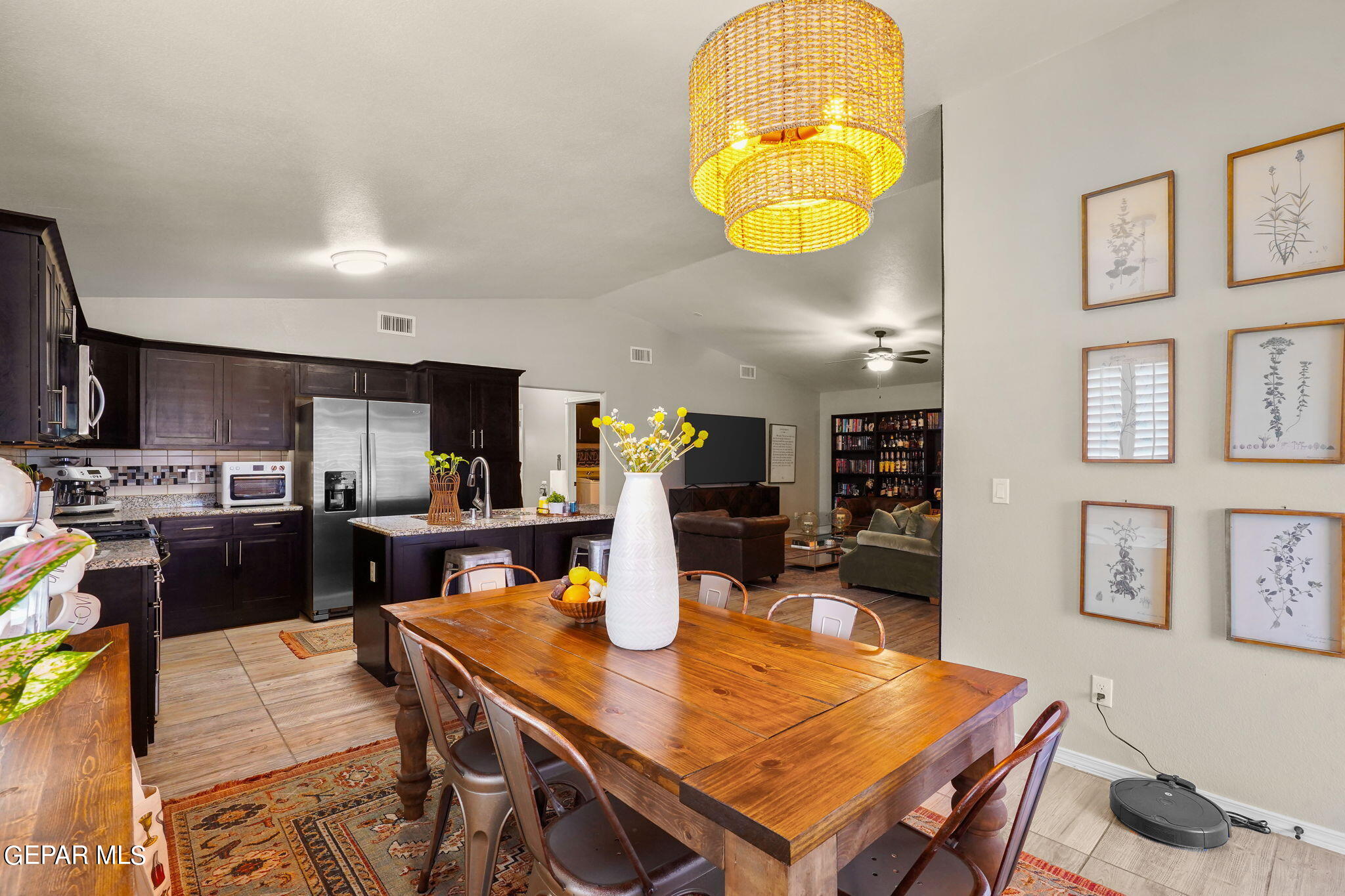 1909 WILLIAM CAPLES Street