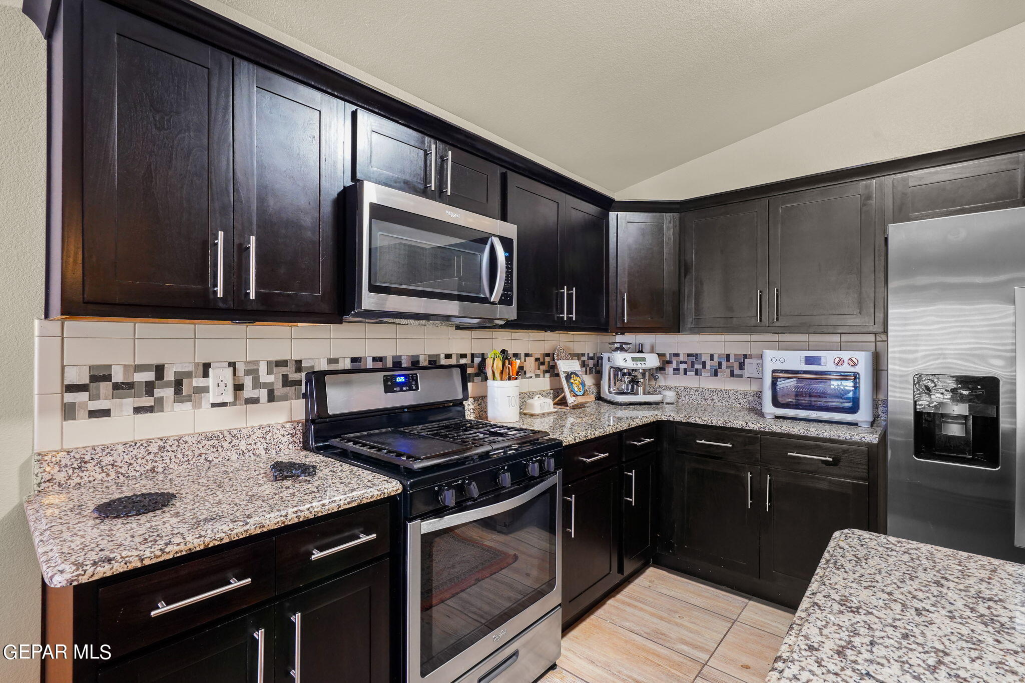 1909 WILLIAM CAPLES Street